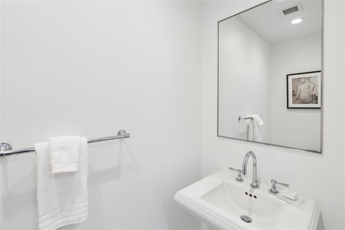 551 N Beach Blvd R304