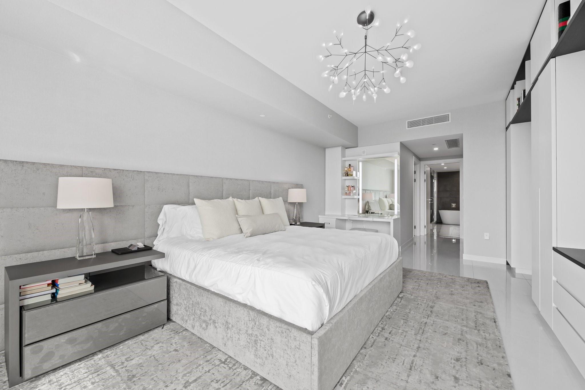 435 Bayshore Dr PH3