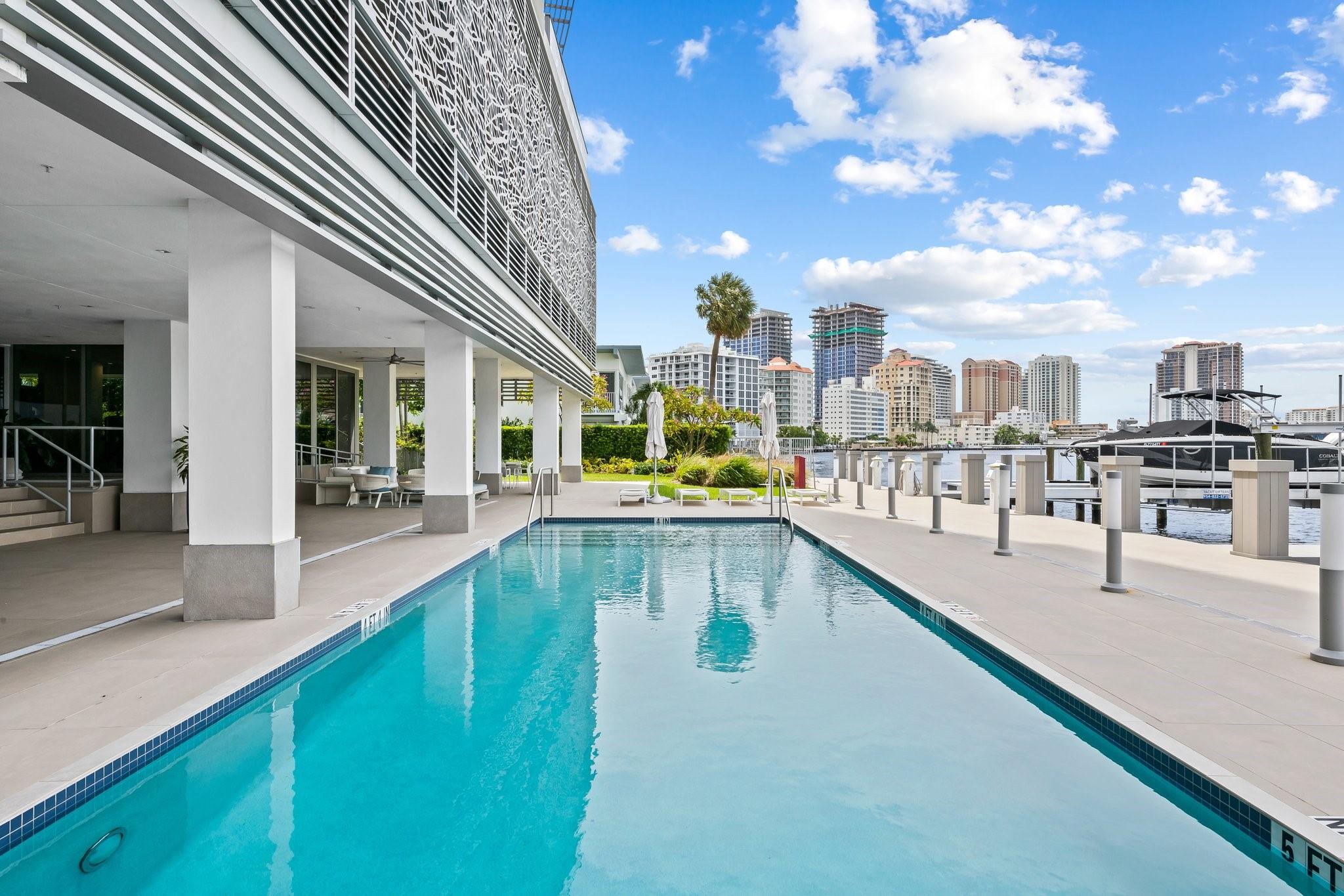 435 Bayshore Dr PH3