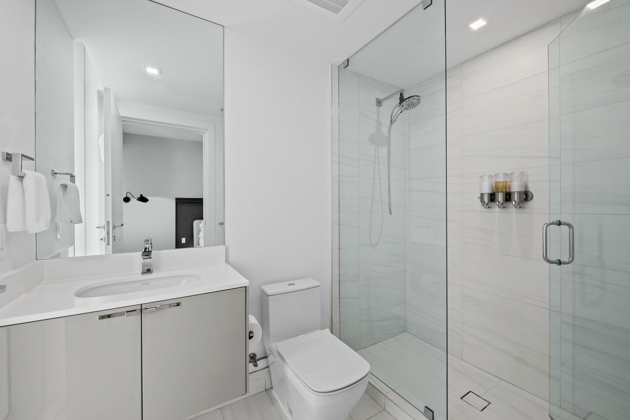 435 Bayshore Dr PH3