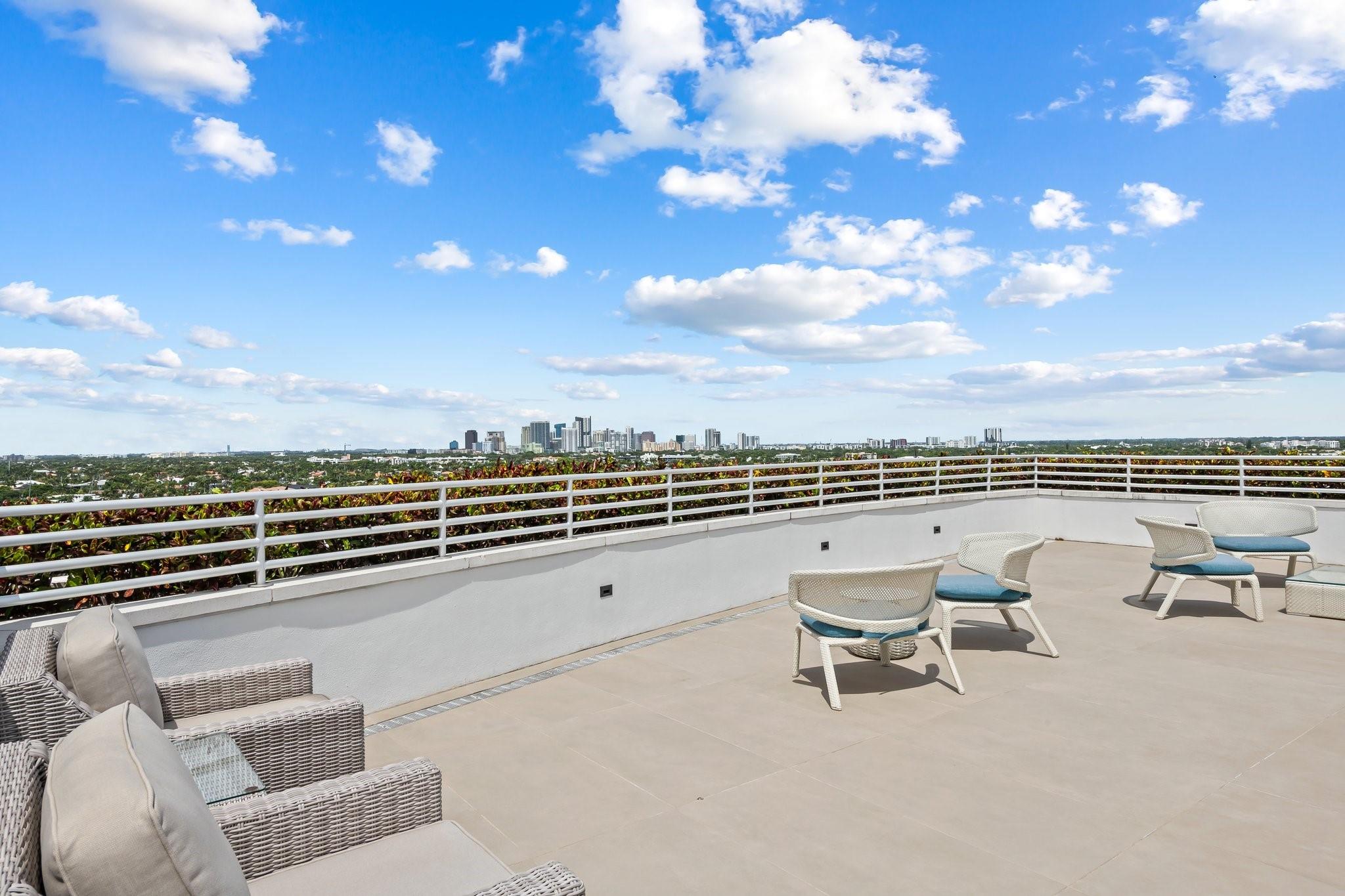 435 Bayshore Dr PH3