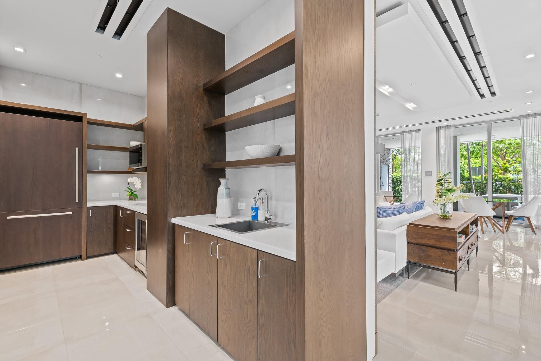 435 Bayshore Dr PH3