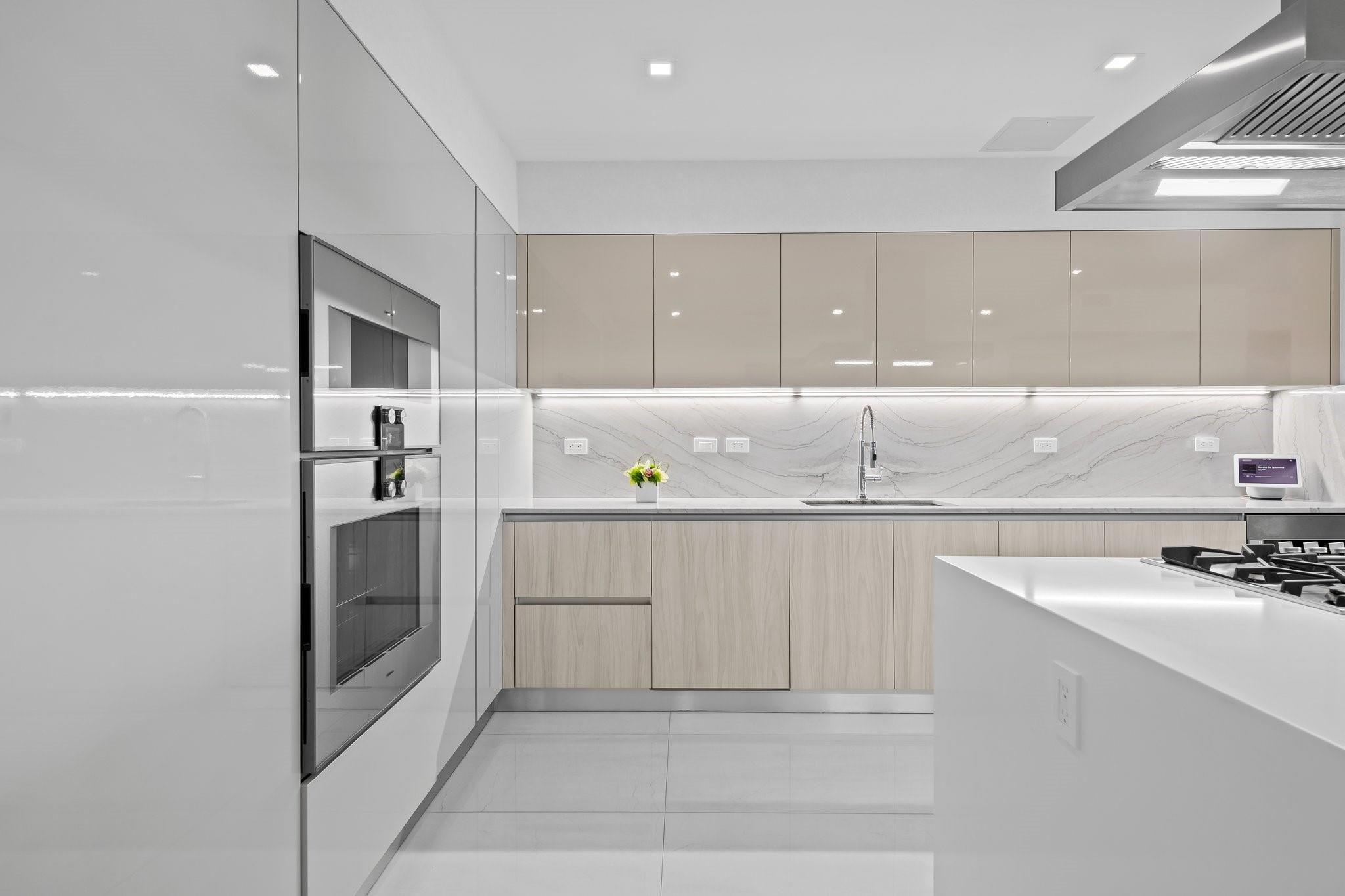 435 Bayshore Dr PH3