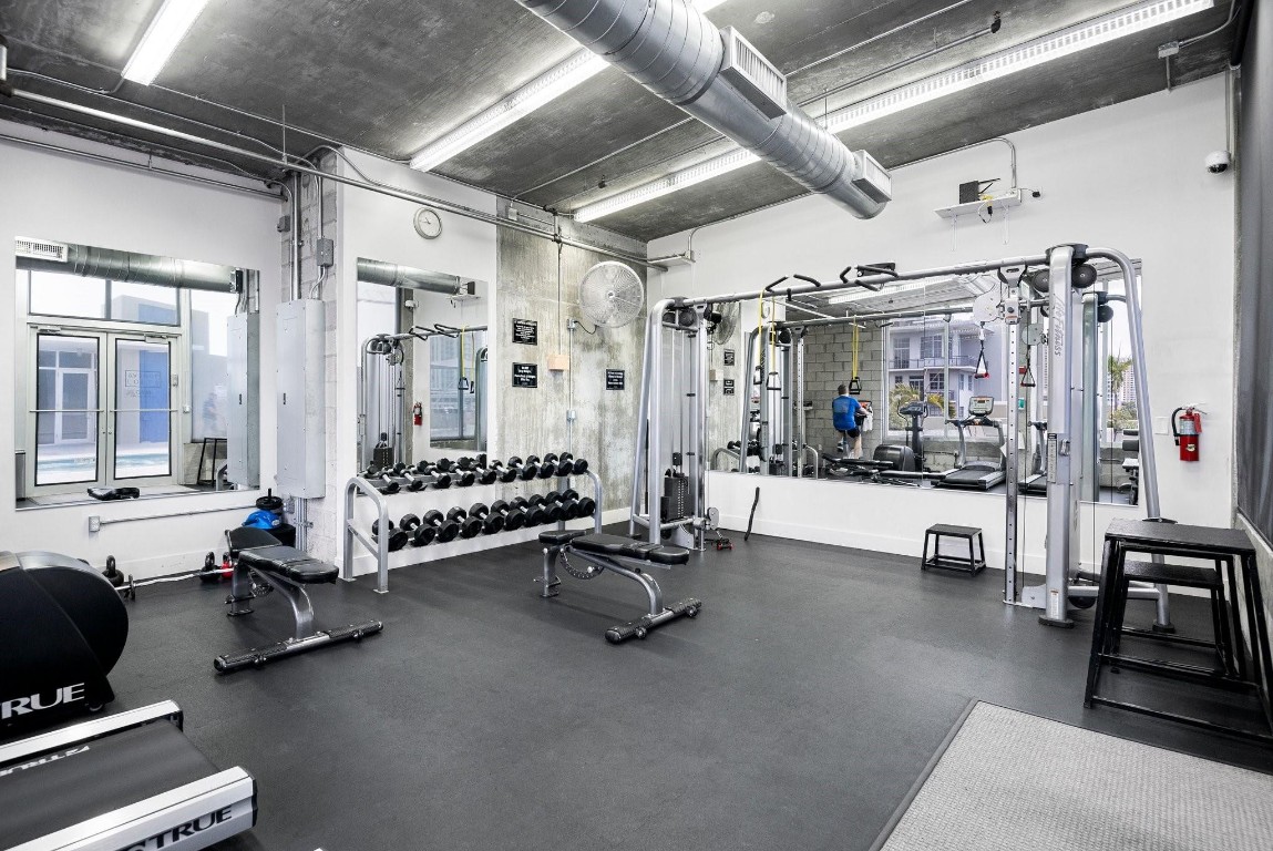 425 N Andrews Ave 206