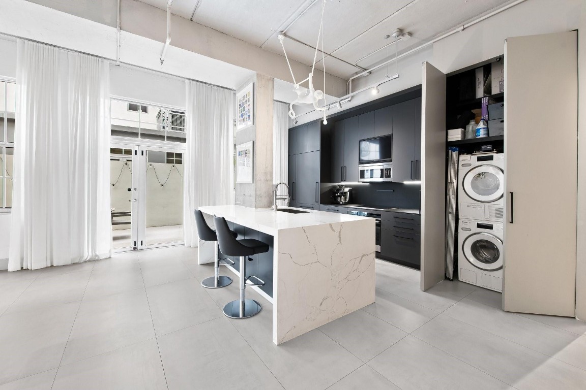 425 N Andrews Ave 206