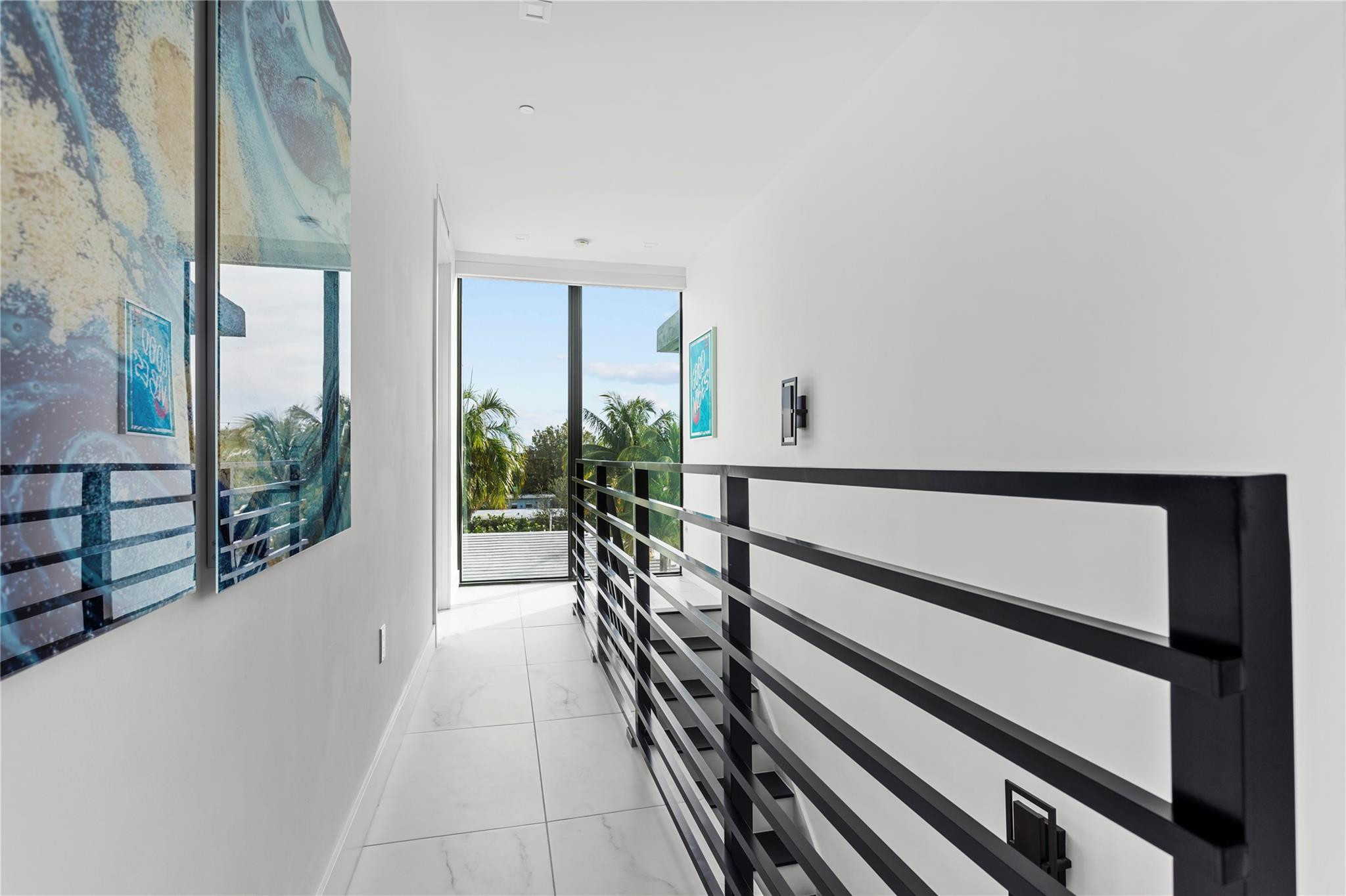 1044 N Victoria Park Rd