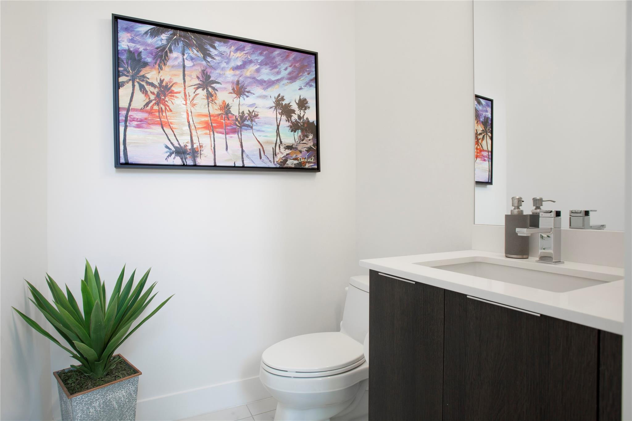 1044 N Victoria Park Rd