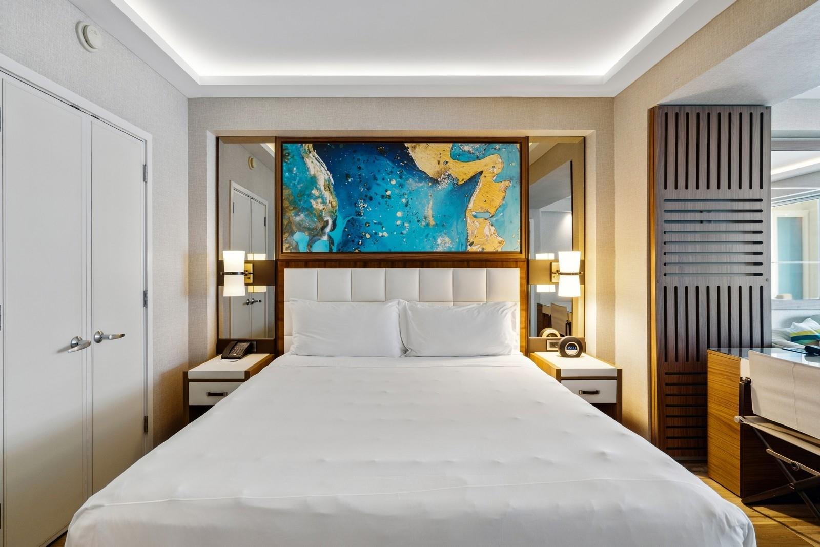 551 N Beach H906
