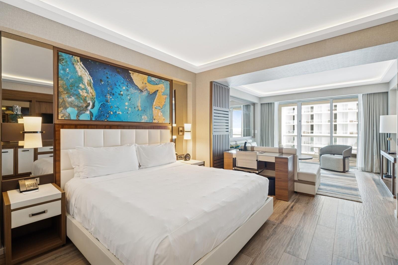 551 N Beach H906