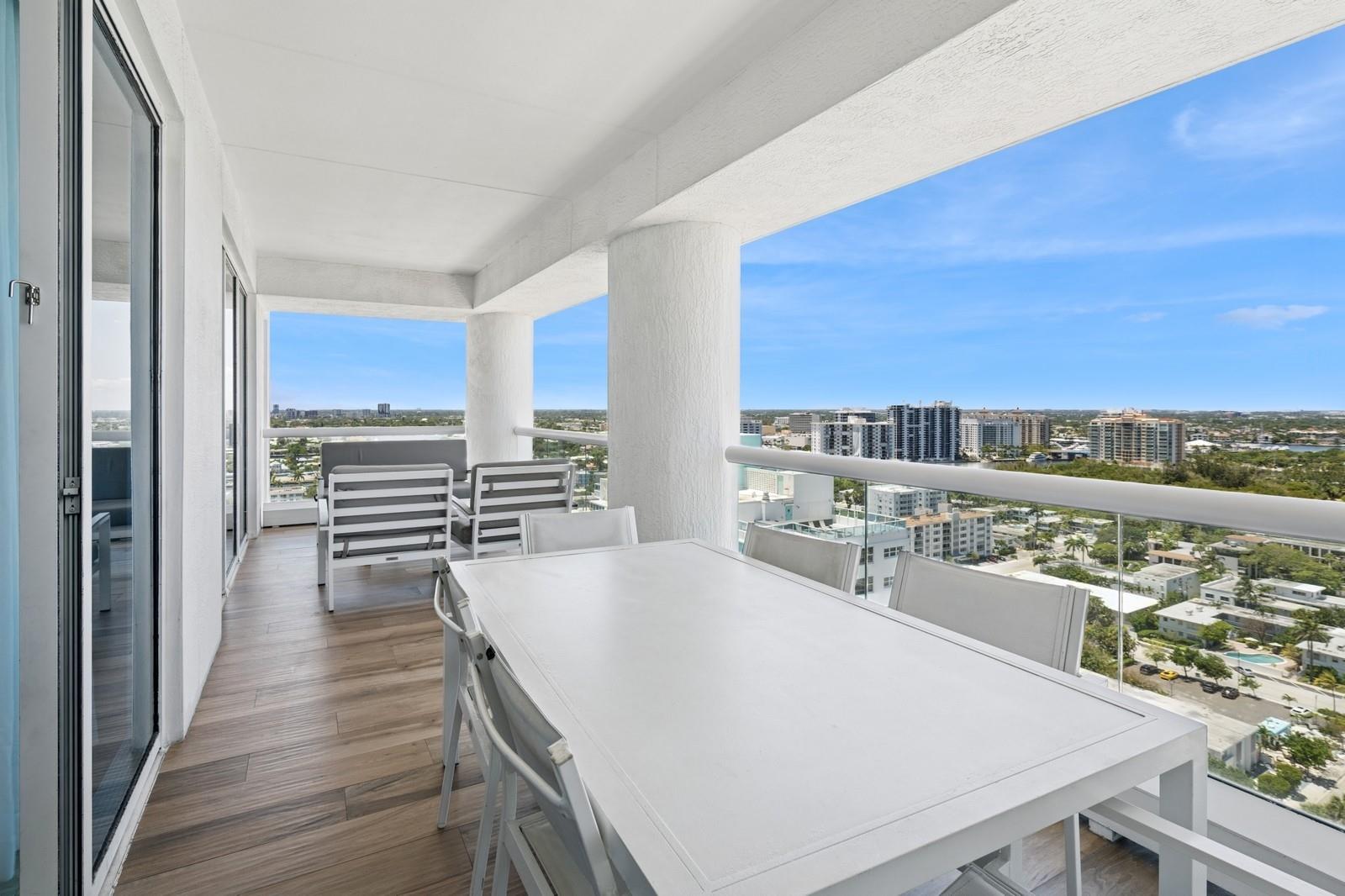 551 N Beach Blvd R1902