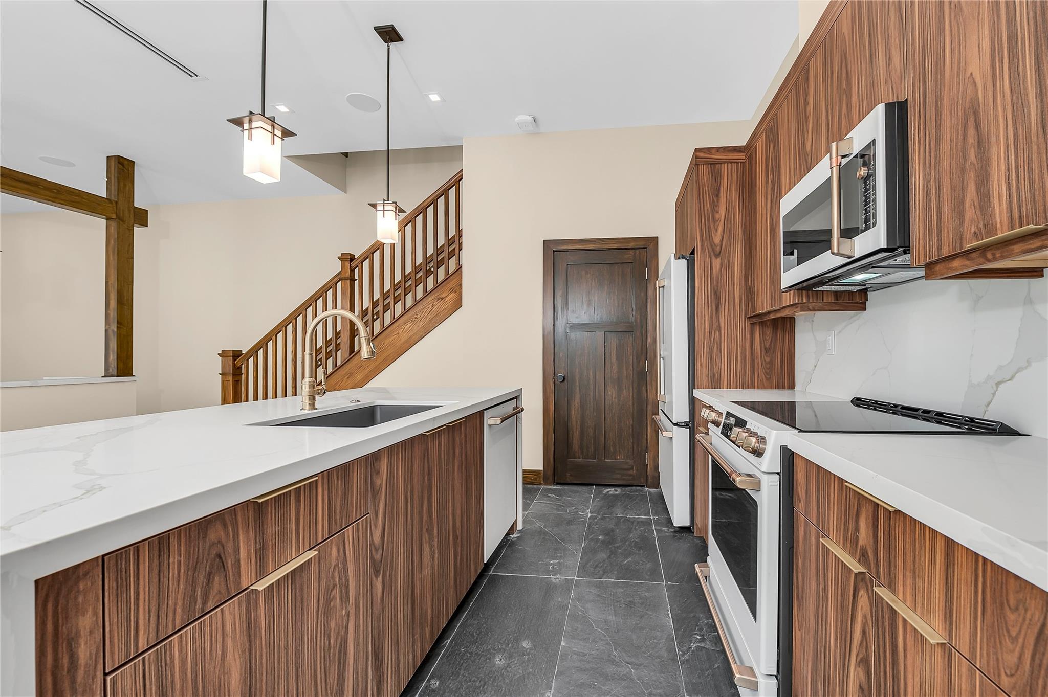 1113 NE 3rd Ave