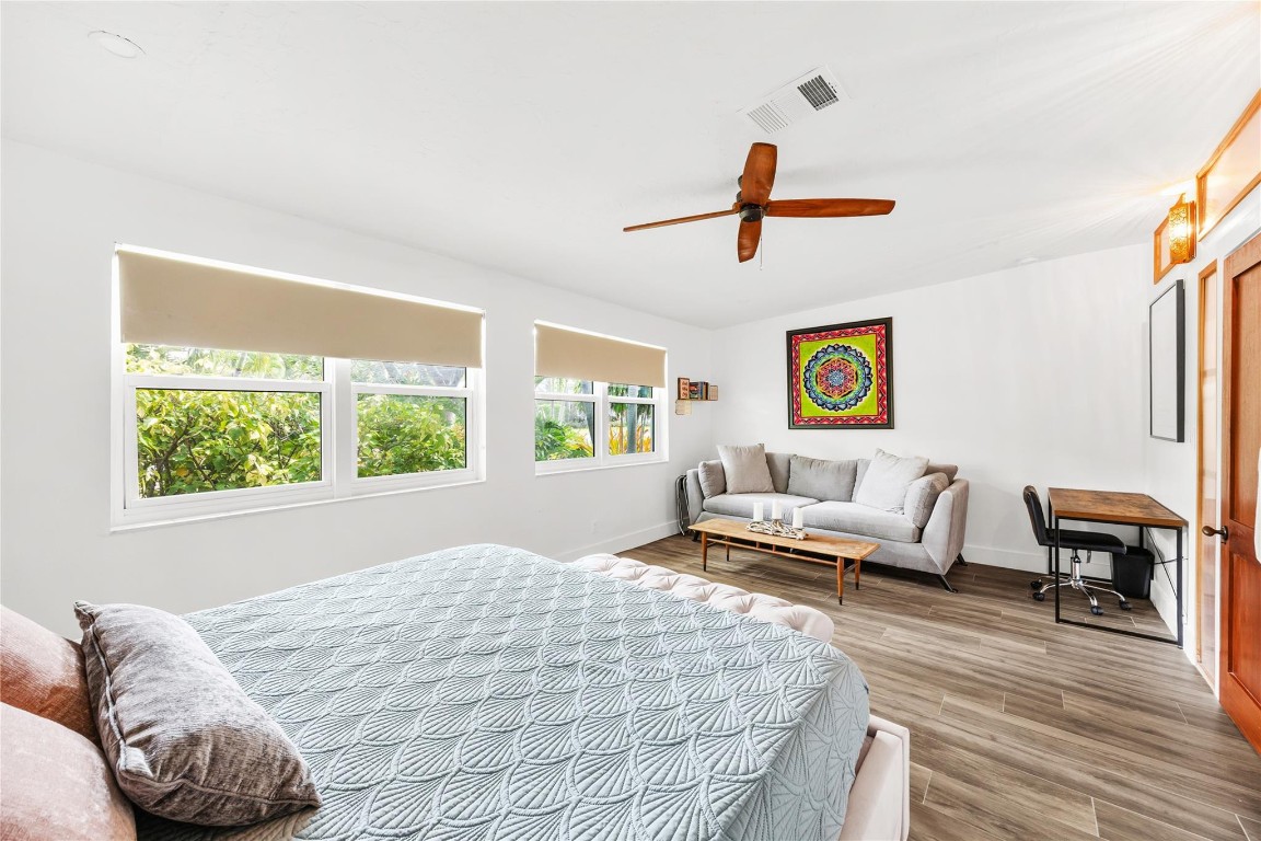 2520 Yacht Club Blvd