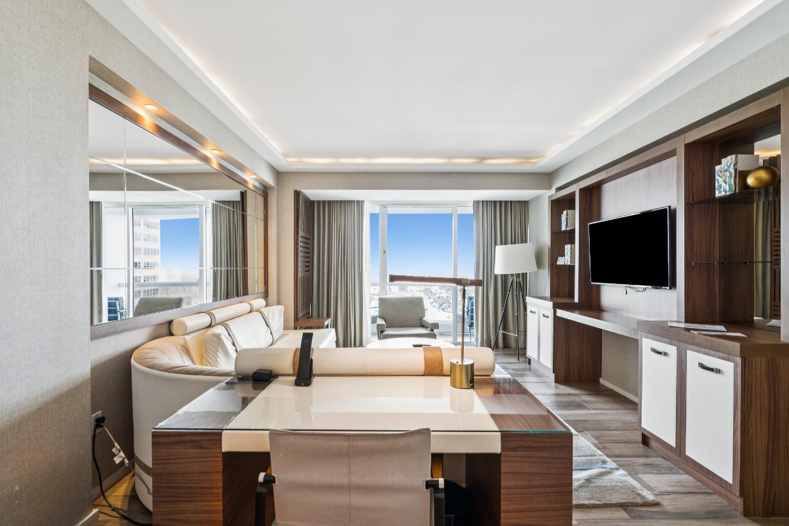 551 N Fort Lauderdale Beach Blvd H803