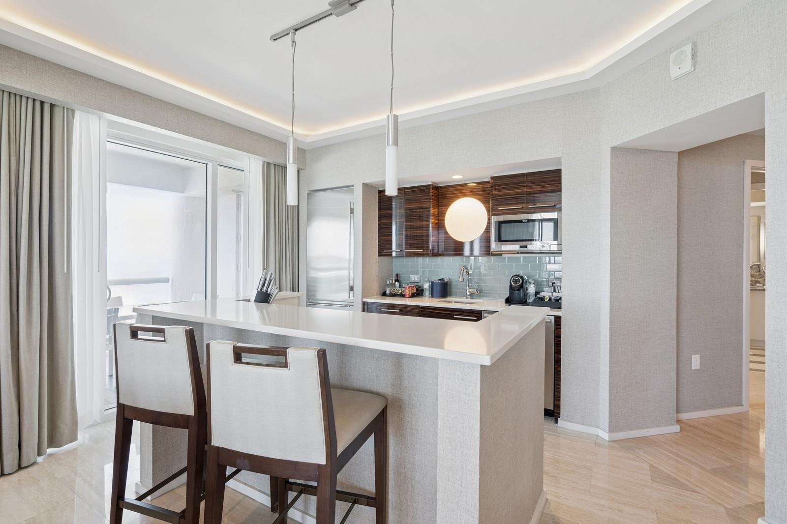 551 N Fort Lauderdale Beach Blvd R1902