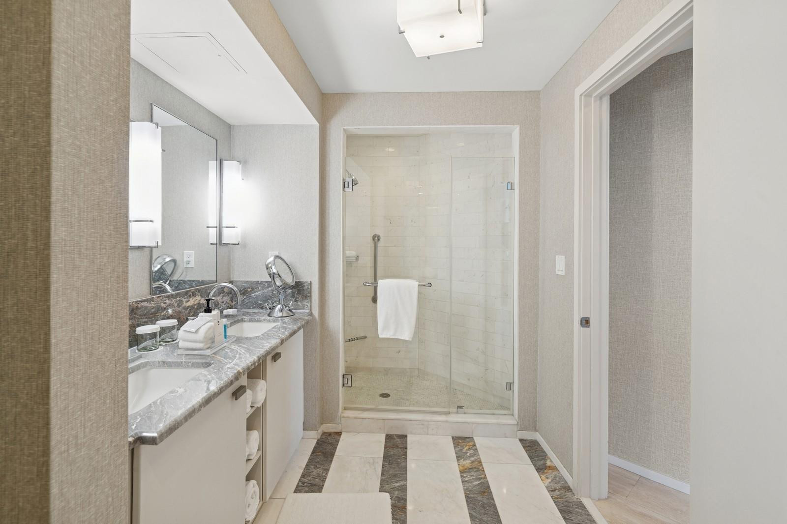 551 N Fort Lauderdale Beach Blvd R1902