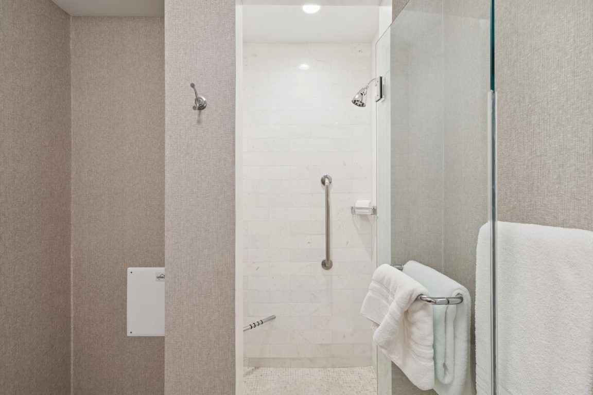 551 N Fort Lauderdale Beach Blvd R1902