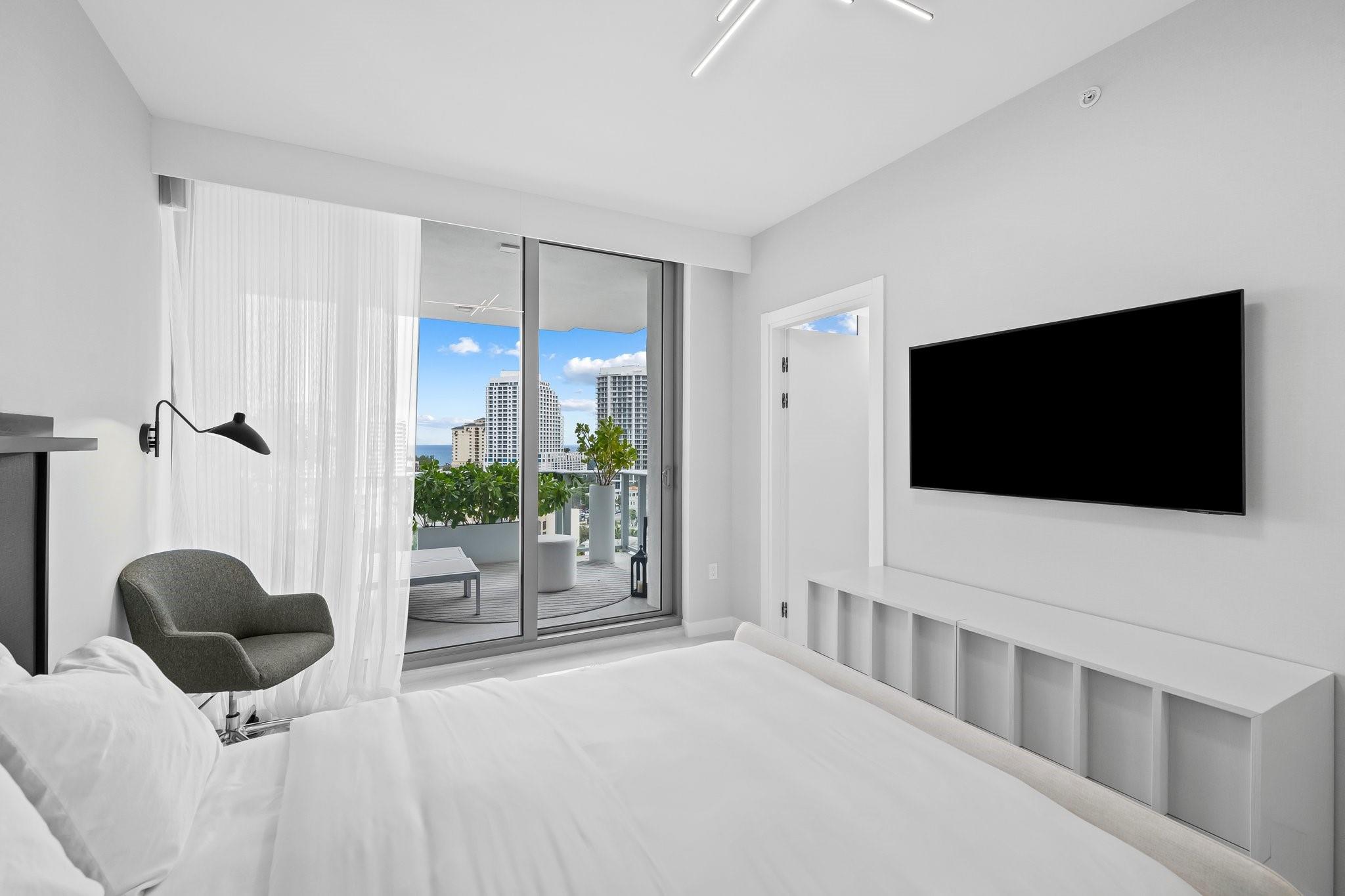 435 Bayshore Dr PH3
