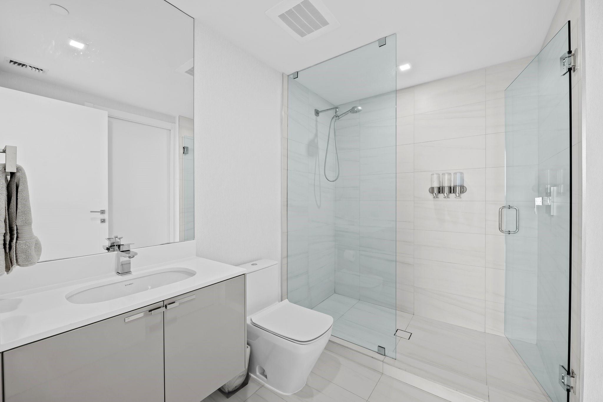 435 Bayshore Dr PH3