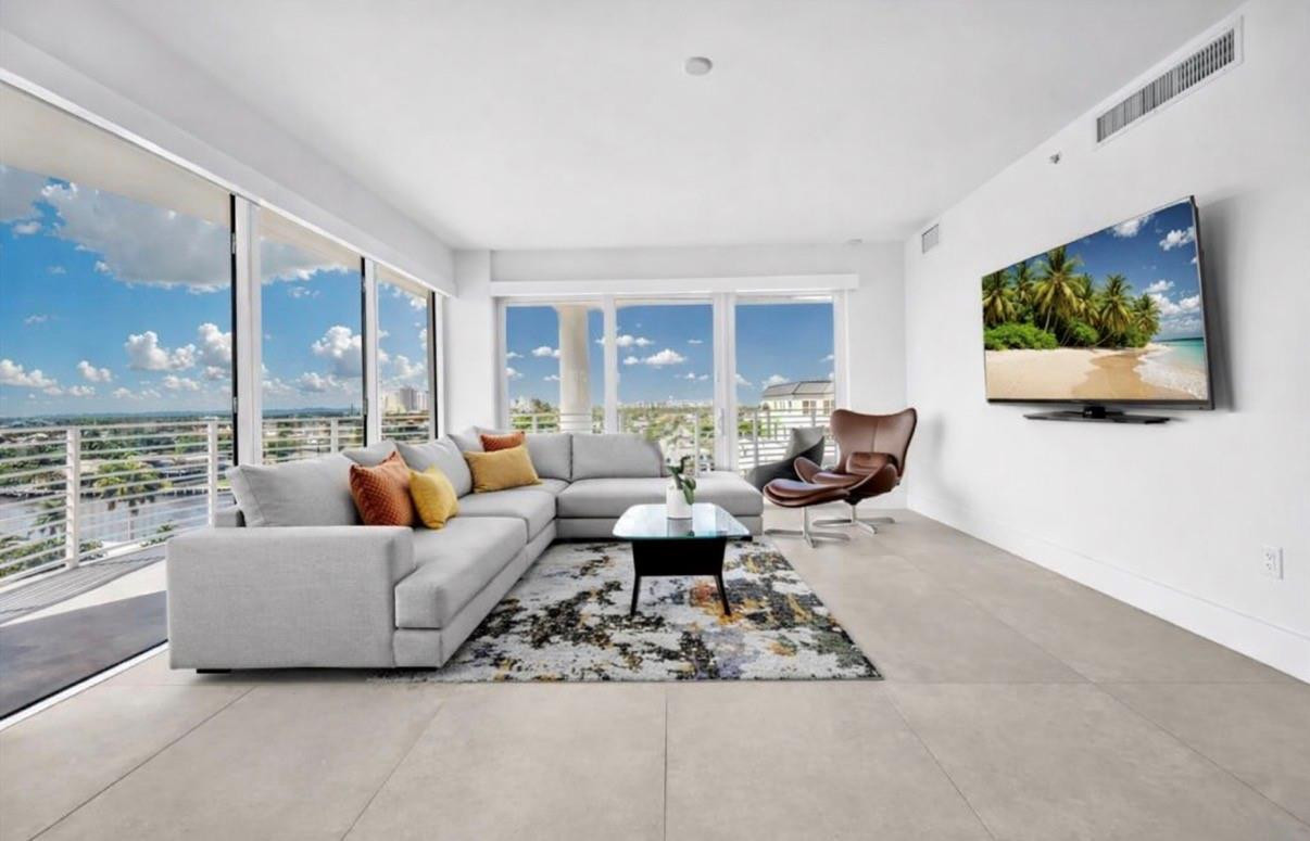 612 Bayshore Drive 802