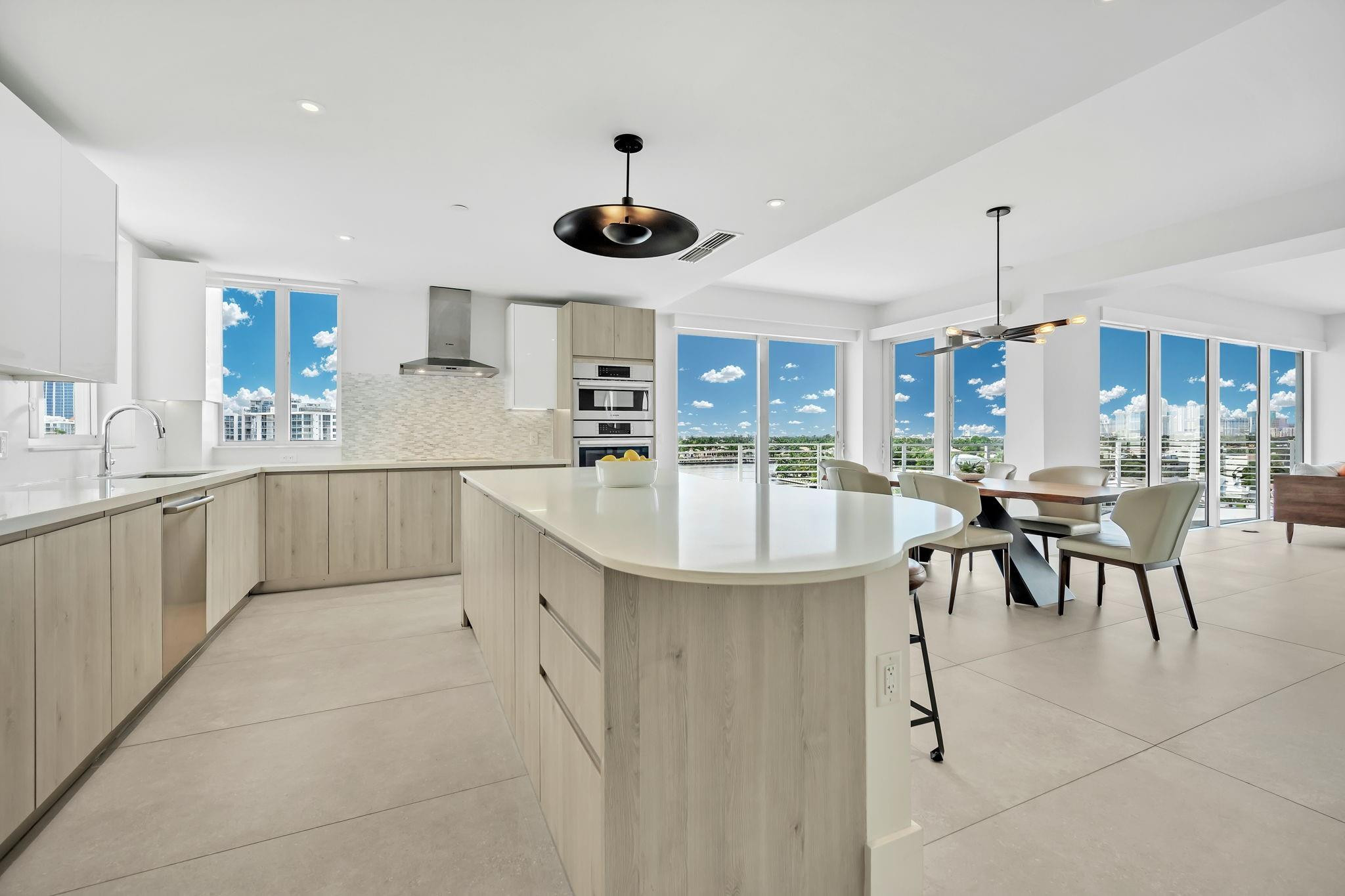 612 Bayshore Drive 802