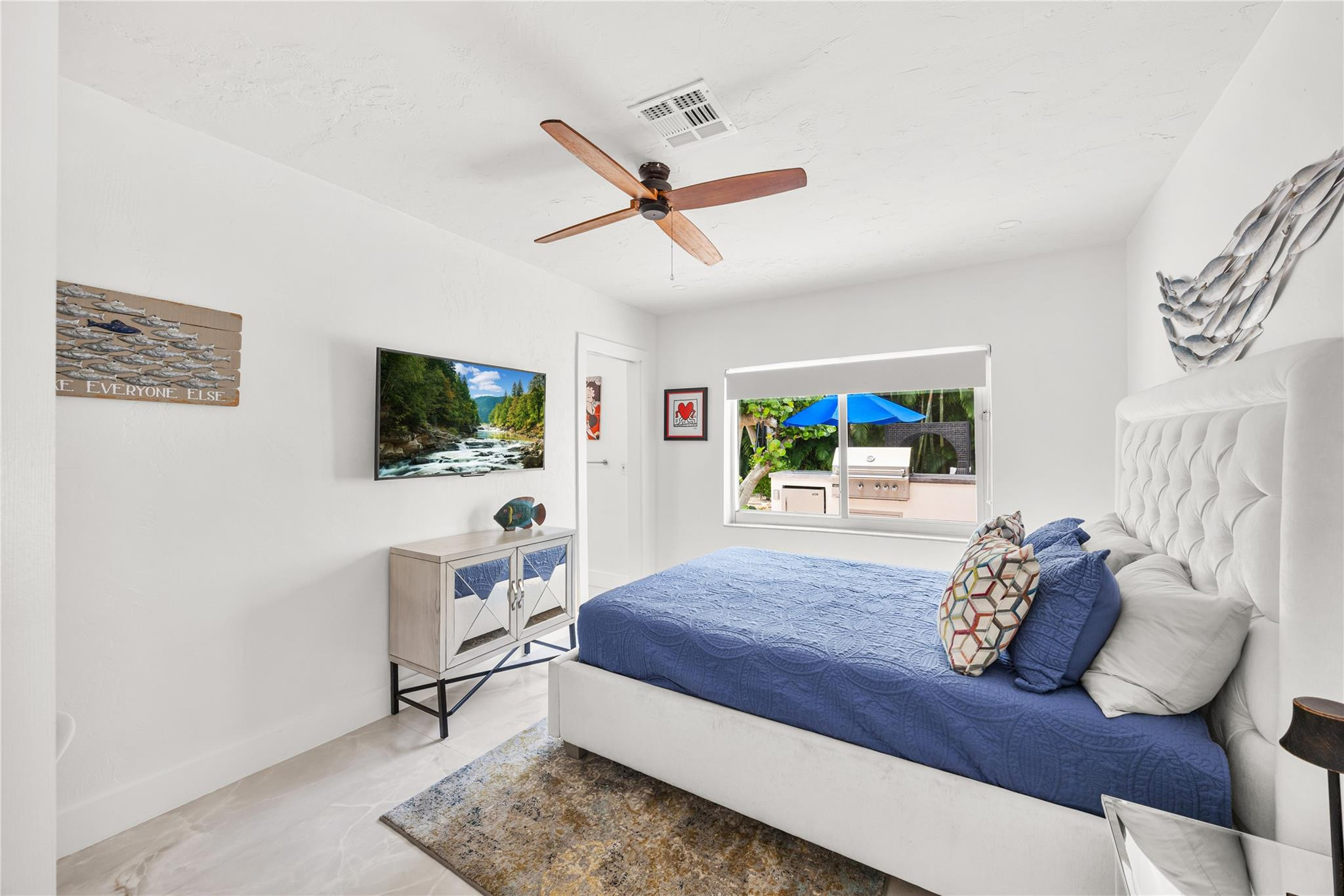 2520 Yacht Club Boulevard