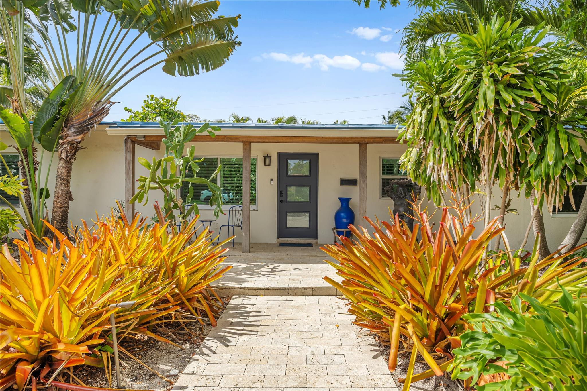 2520 Yacht Club Boulevard