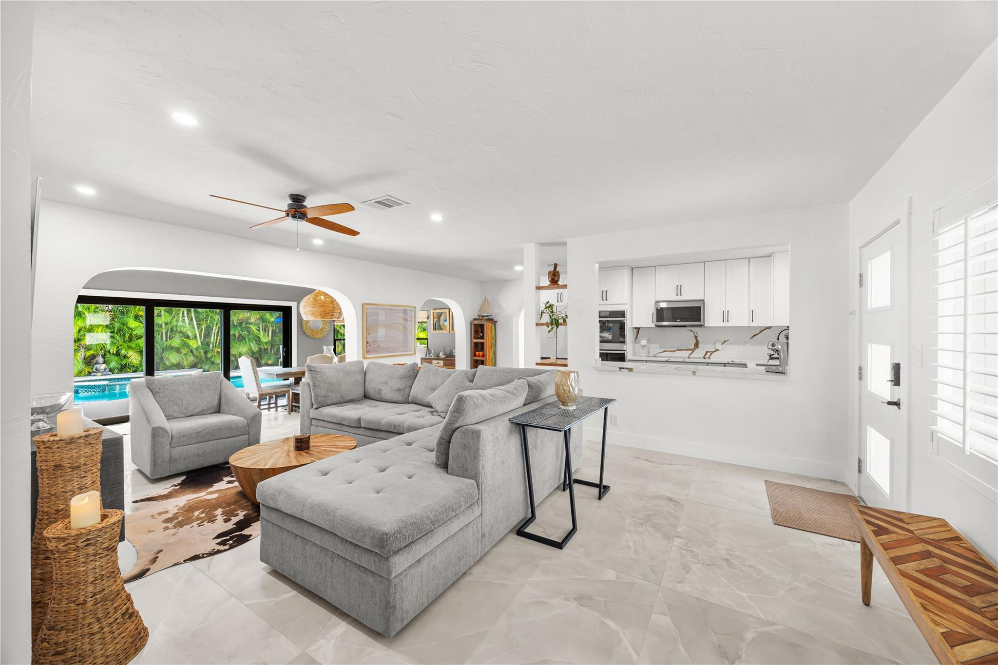 2520 Yacht Club Boulevard