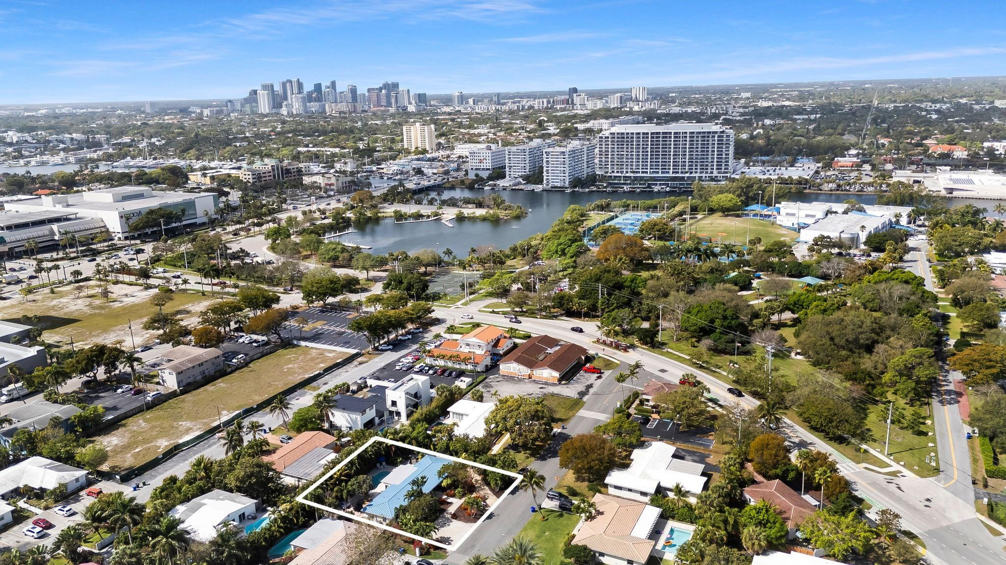 2520 Yacht Club Boulevard