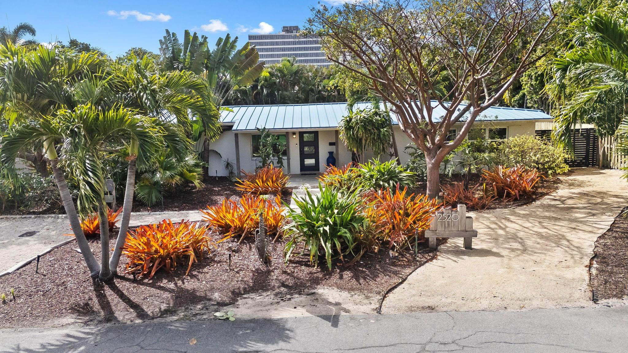 2520 Yacht Club Boulevard