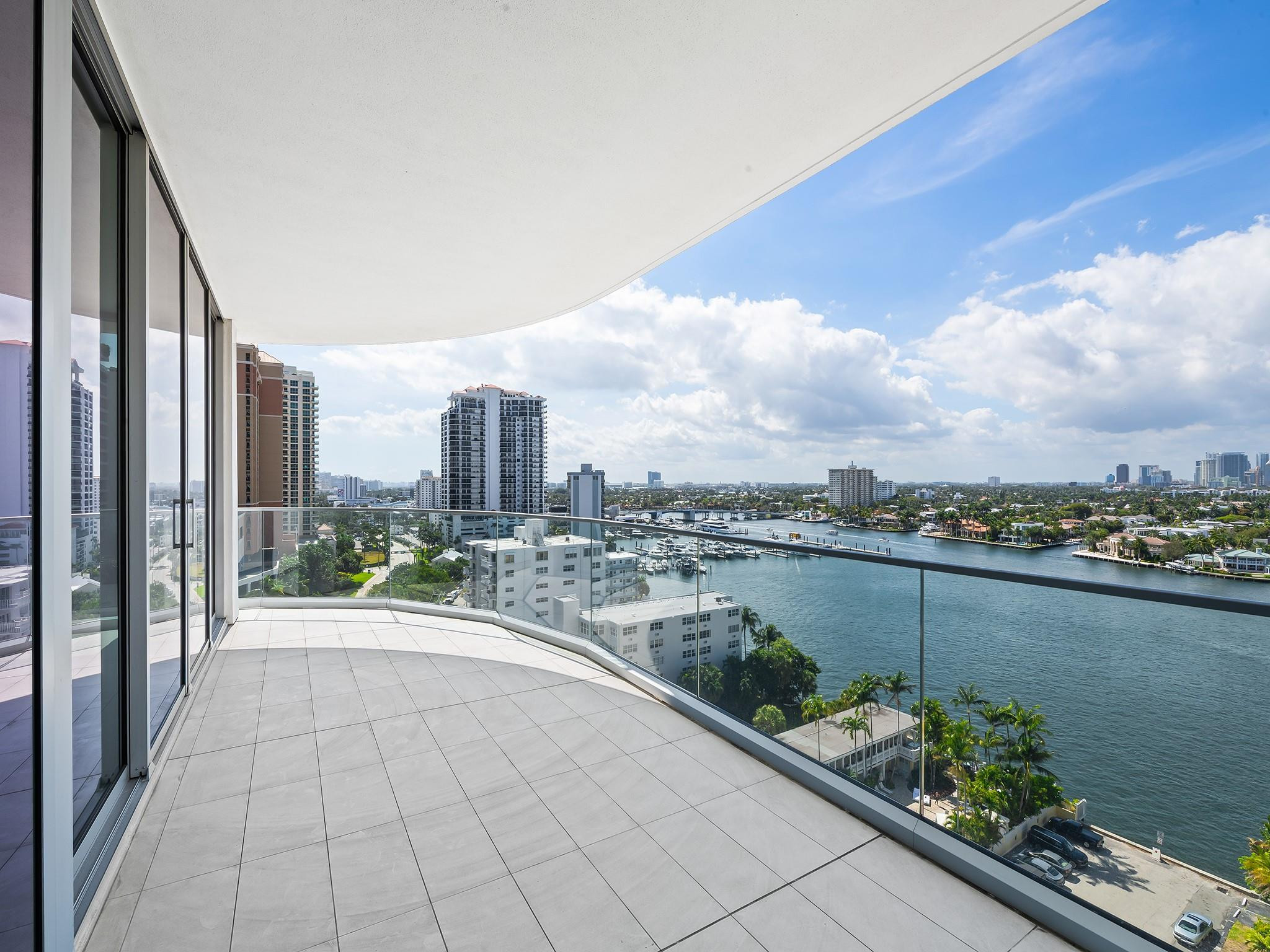 153 N Seabreeze Boulevard 1002