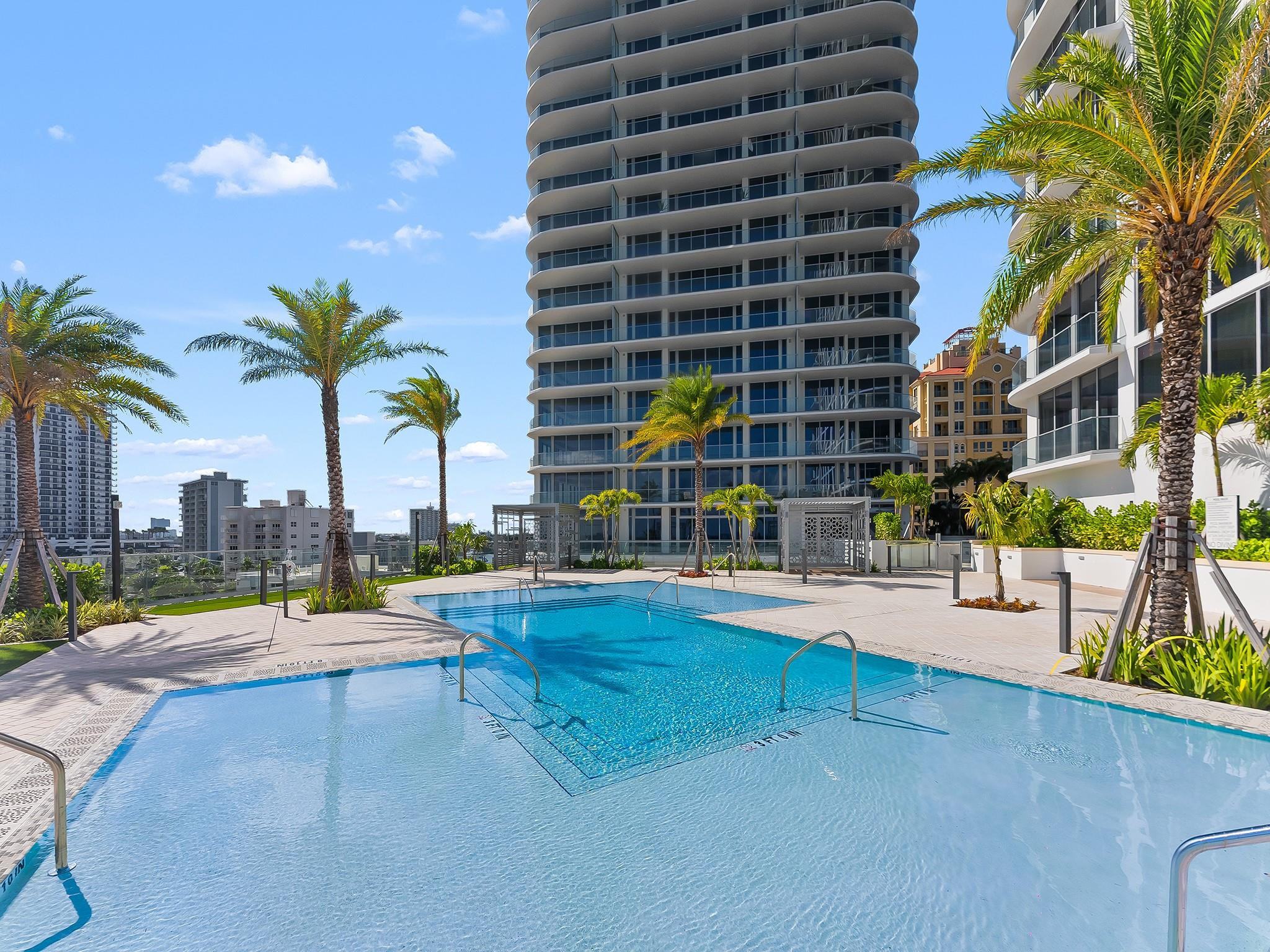 153 N Seabreeze Boulevard 1002