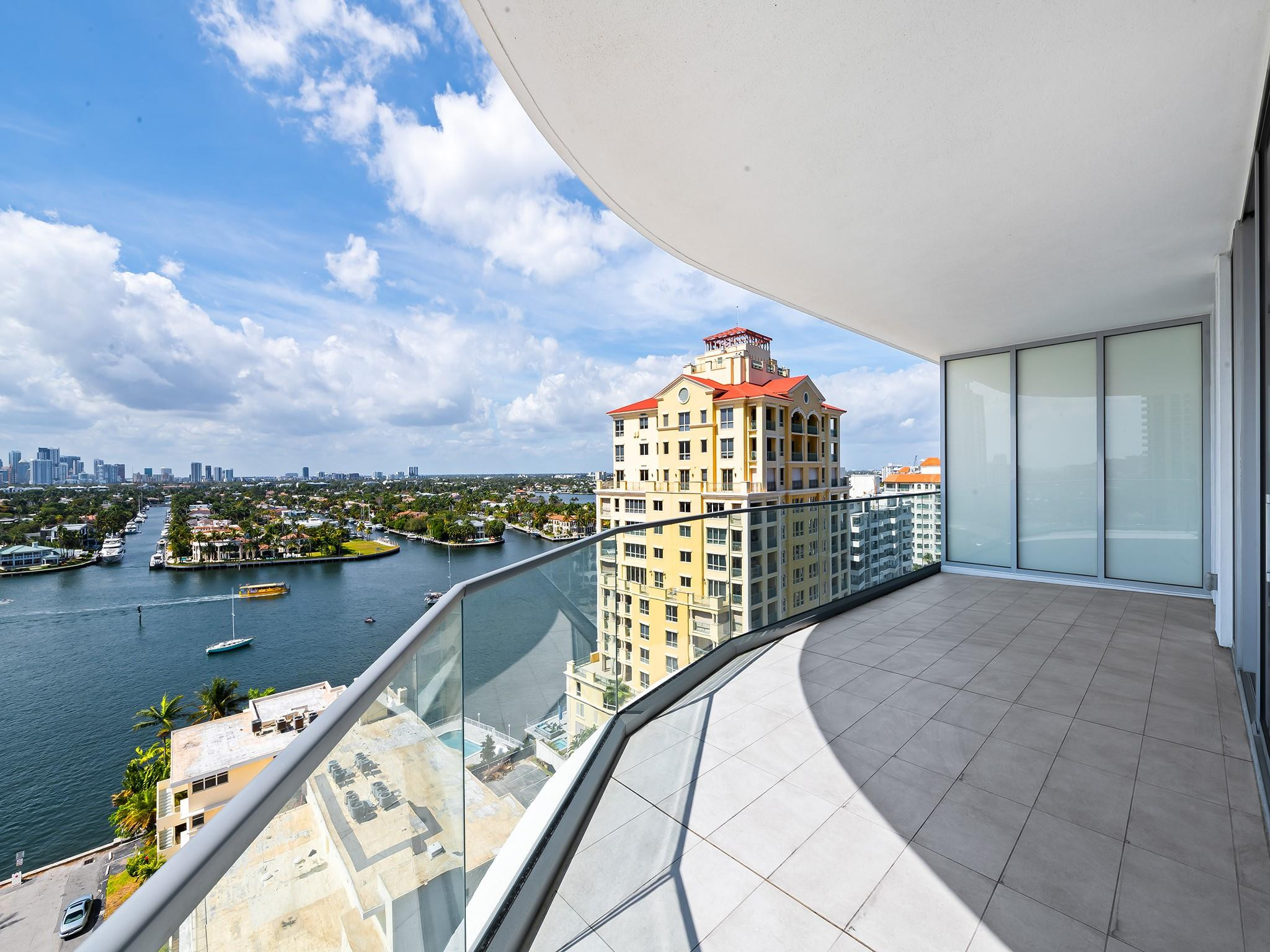 153 N Seabreeze Boulevard 1002
