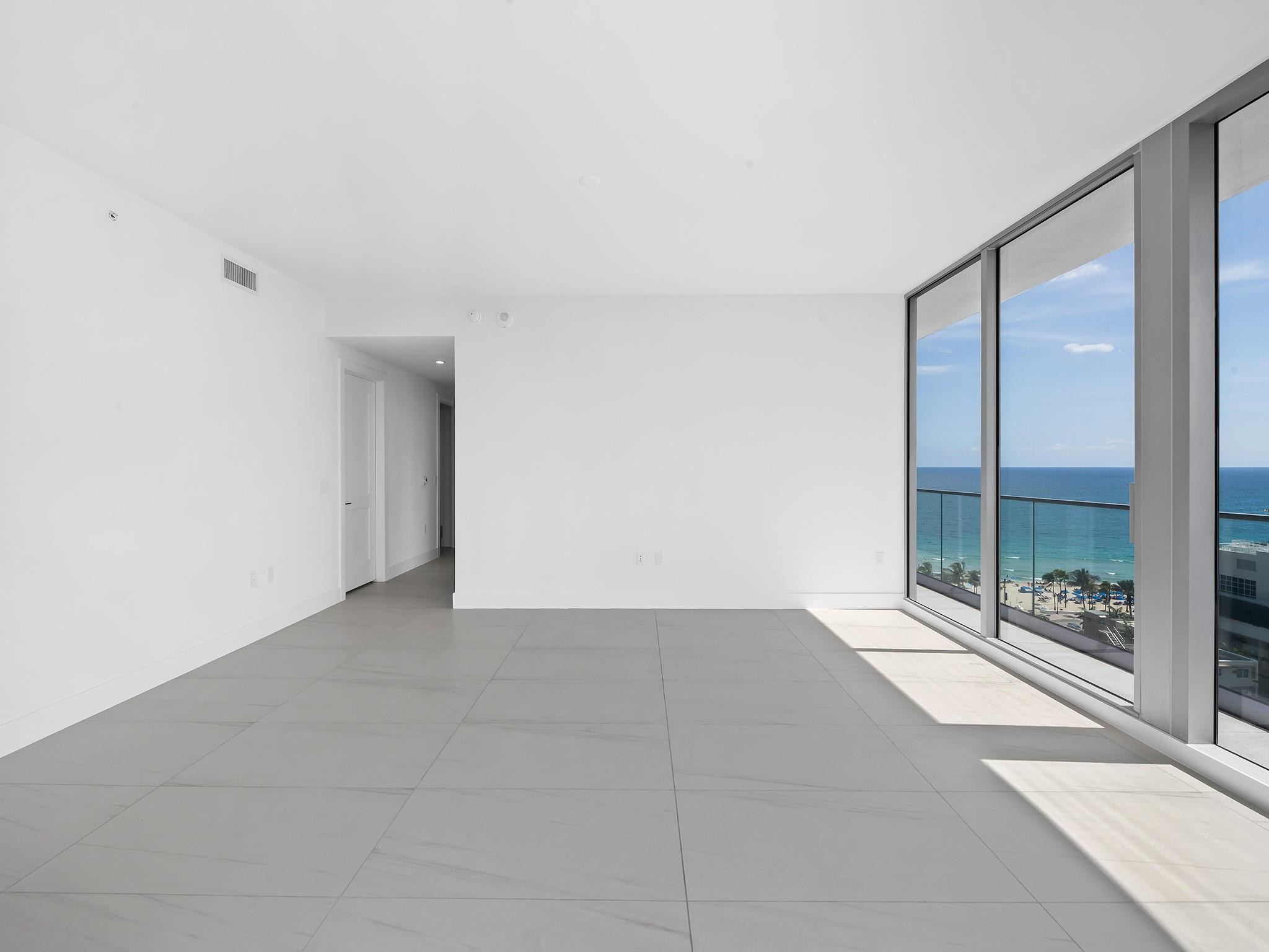 153 N Seabreeze Boulevard 1002