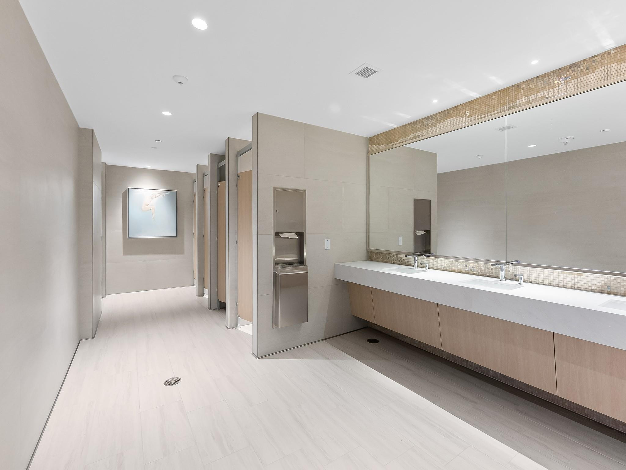 153 N Seabreeze Boulevard 1002