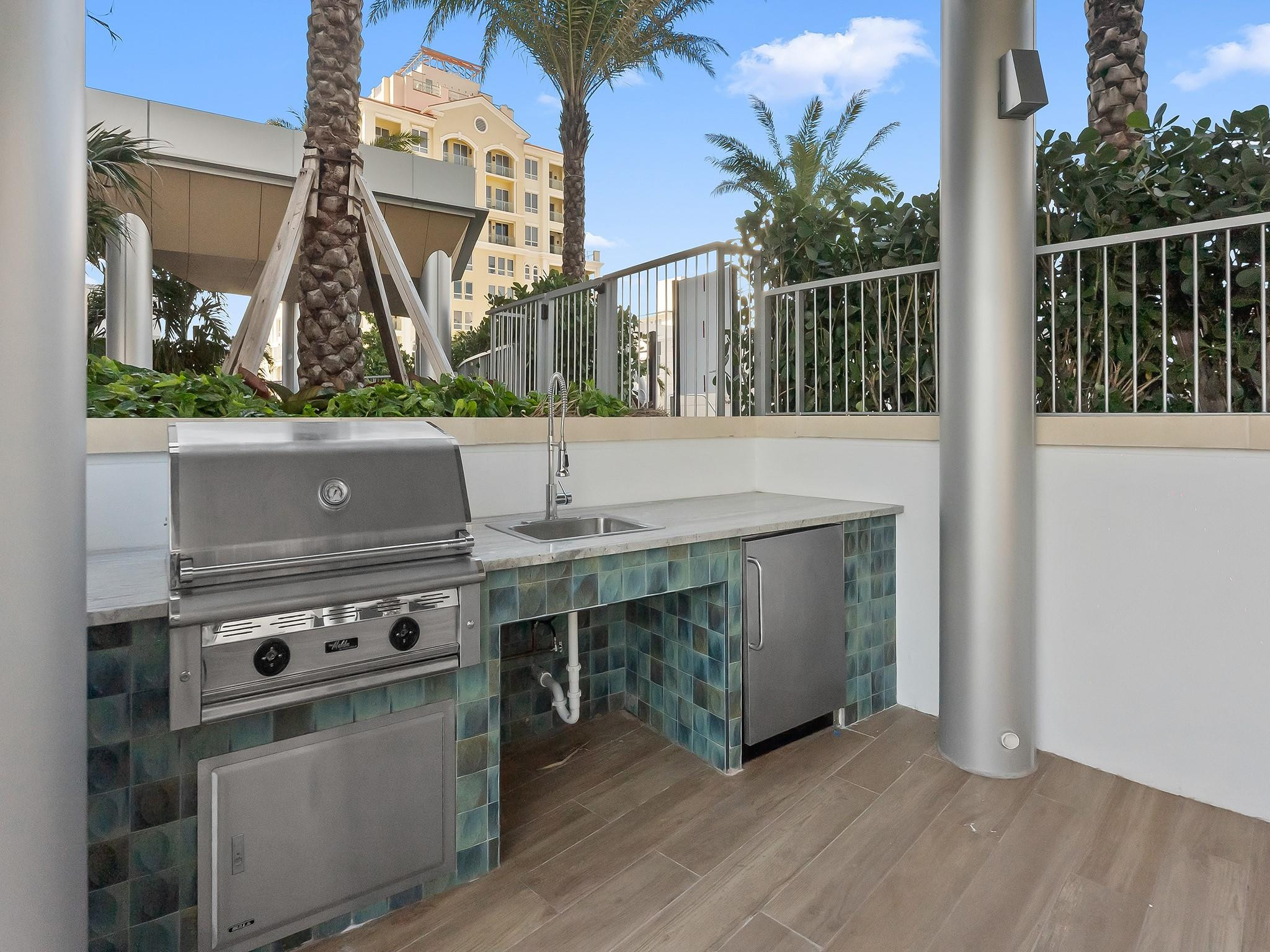 153 N Seabreeze Boulevard 1002