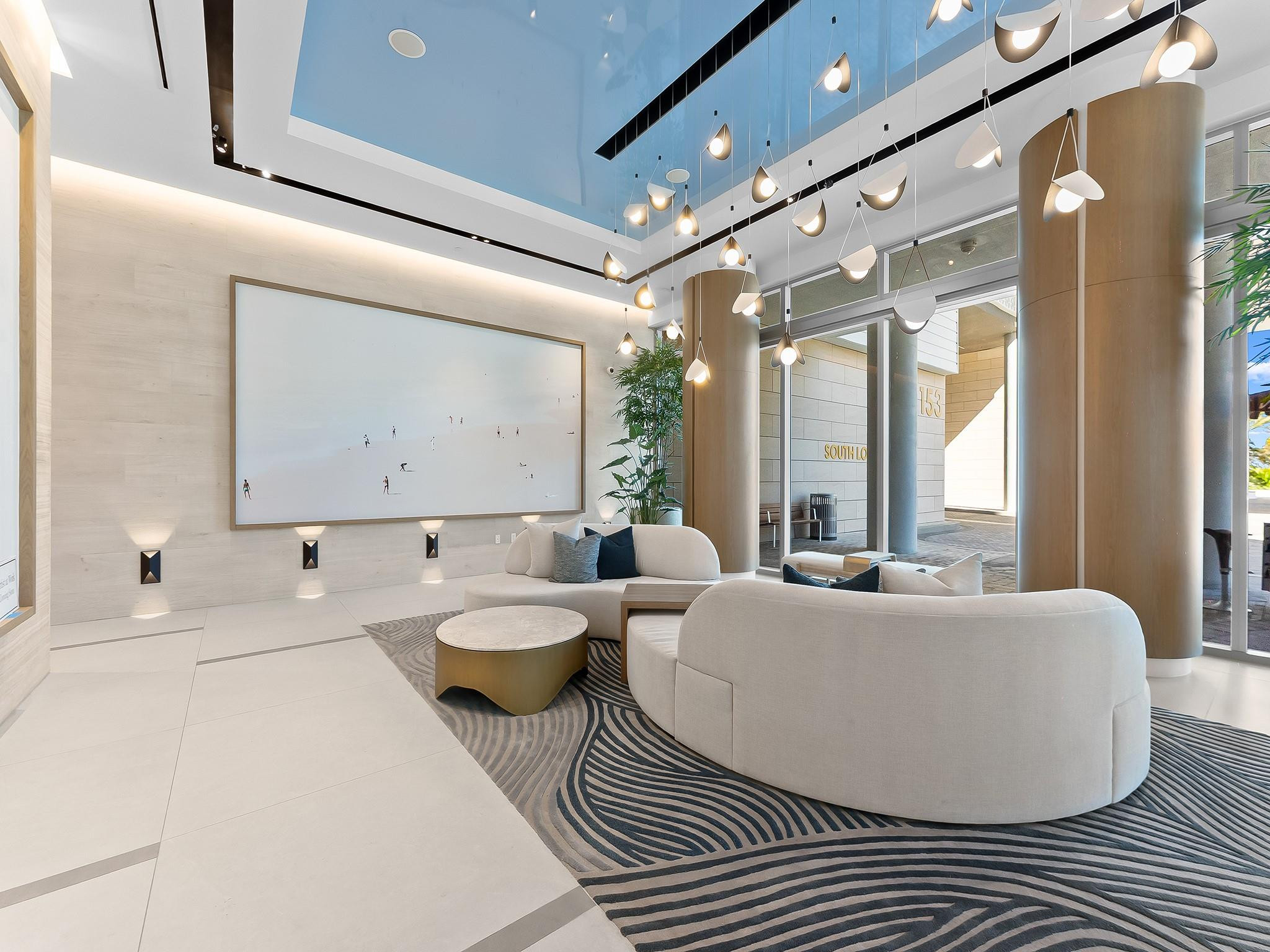 153 N Seabreeze Boulevard 1002