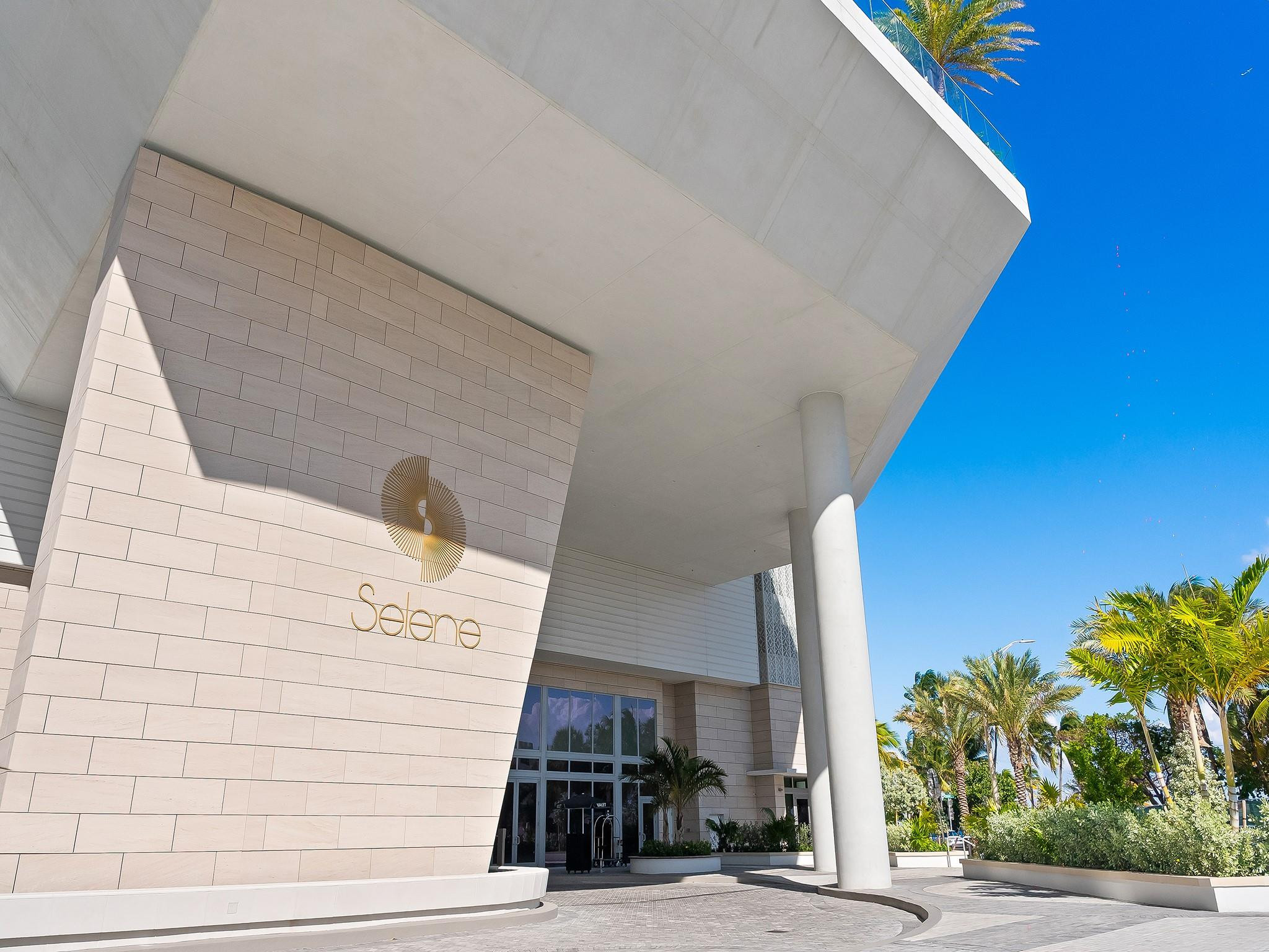 153 N Seabreeze Boulevard 1002