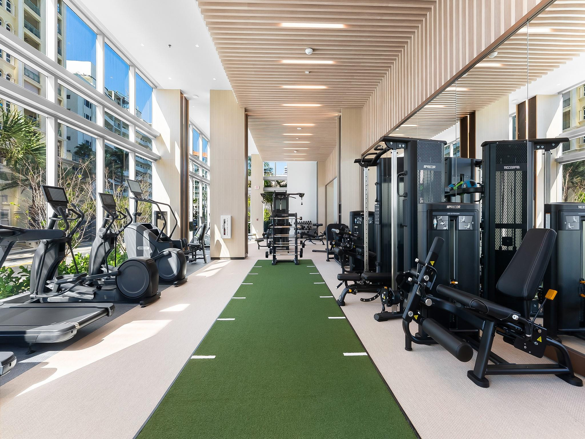 153 N Seabreeze Boulevard 1002