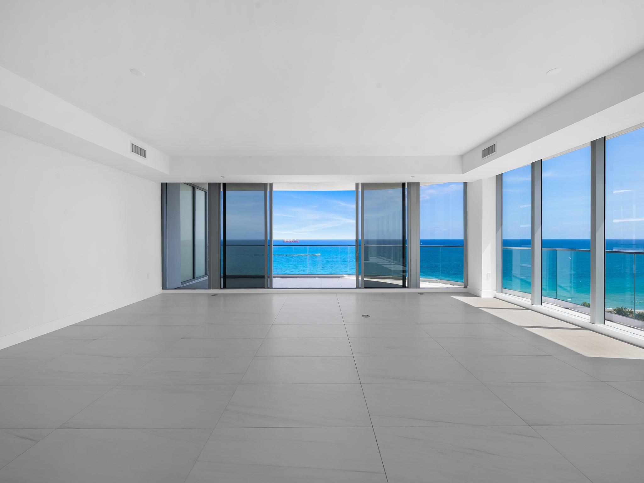 153 N Seabreeze Boulevard 1002