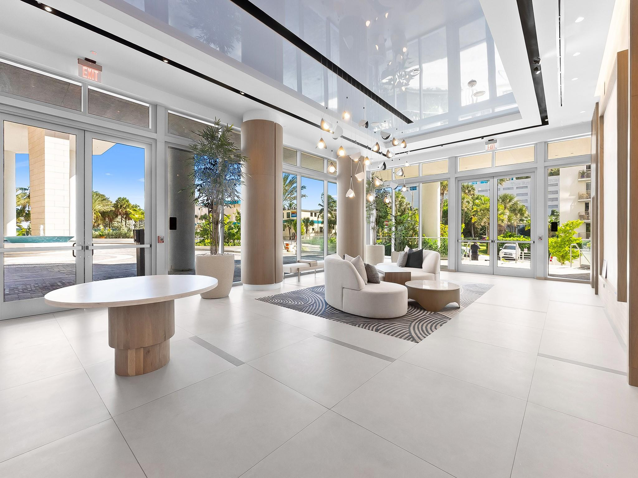 153 N Seabreeze Boulevard 1002