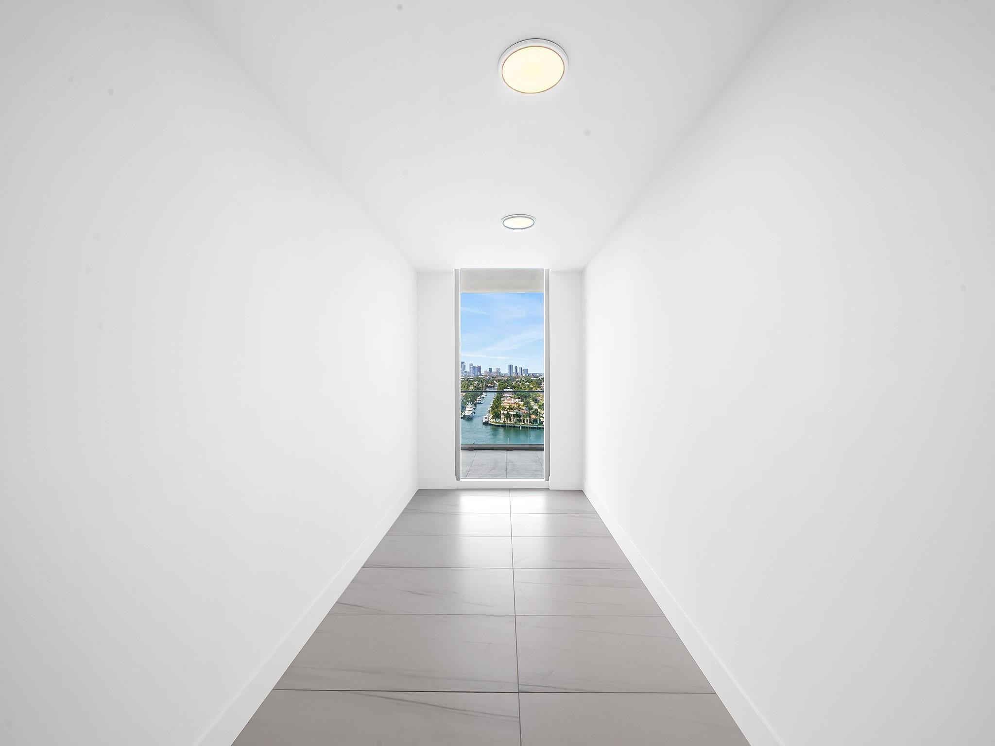 153 N Seabreeze Boulevard 1002