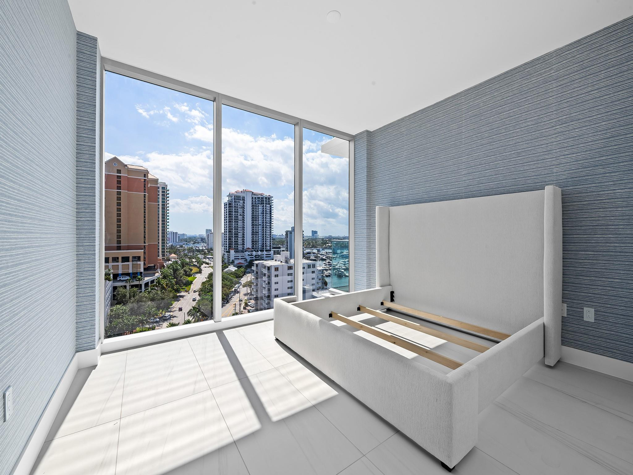 153 N Seabreeze Boulevard 1002