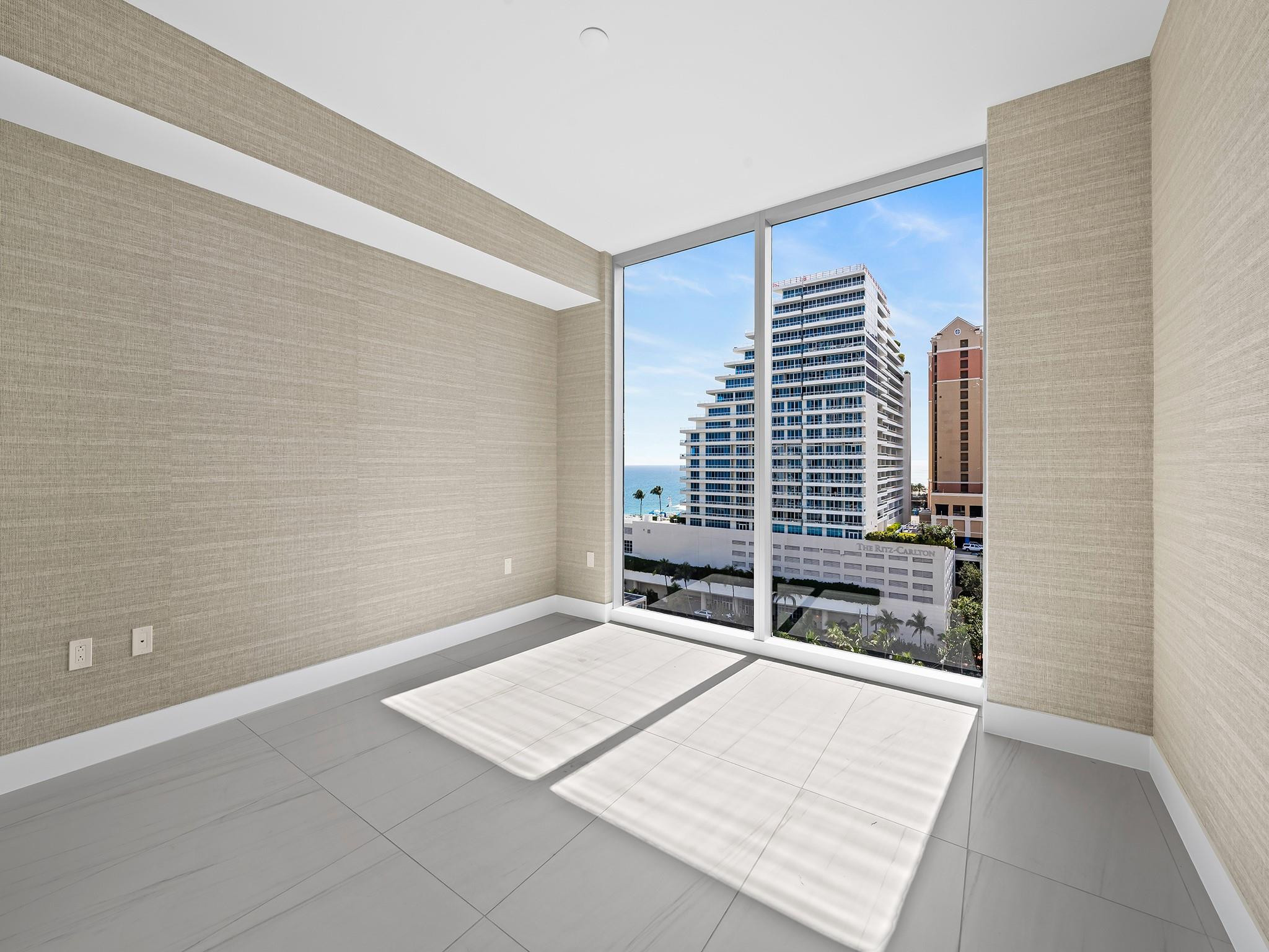 153 N Seabreeze Boulevard 1002