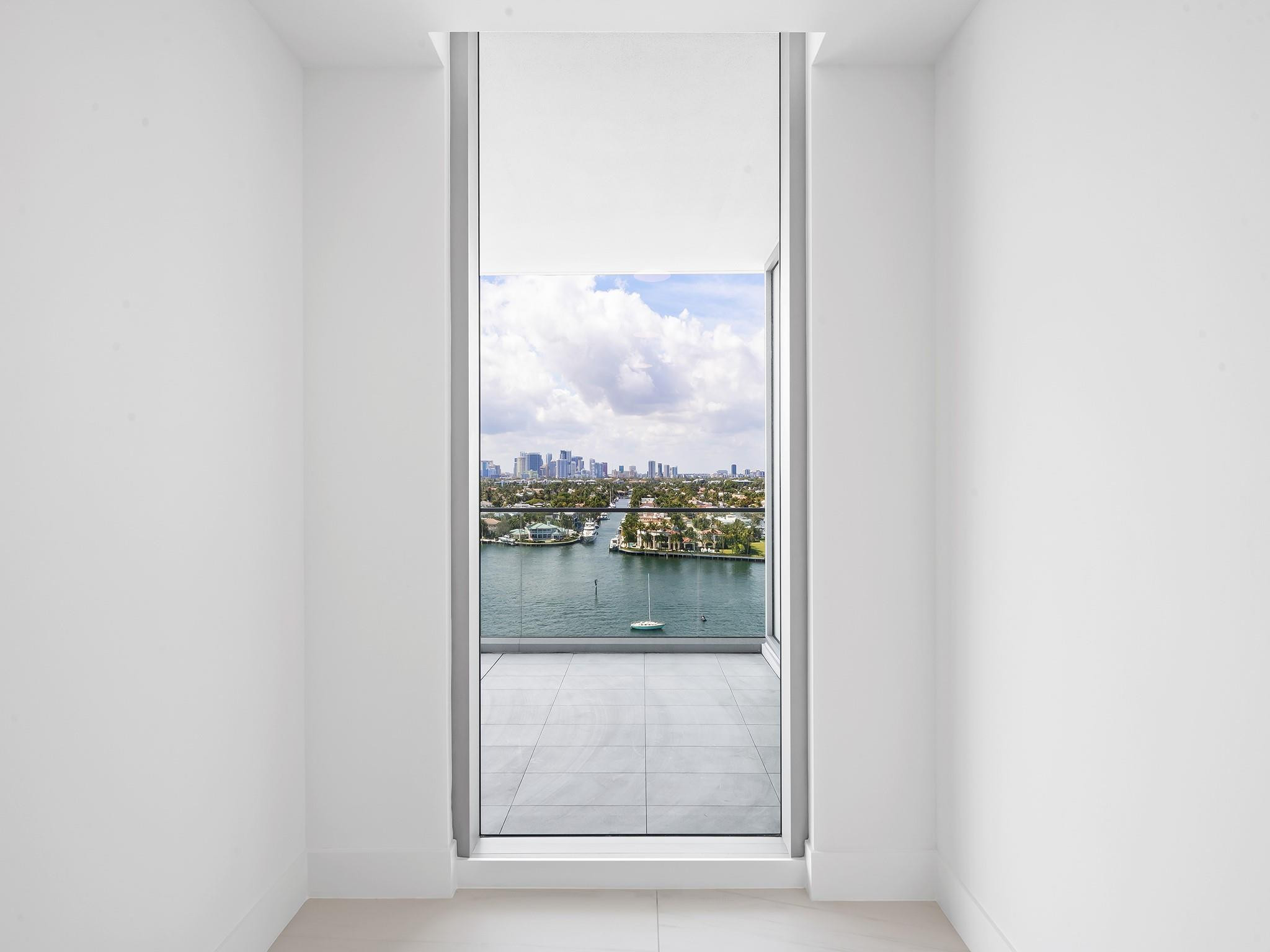 153 N Seabreeze Boulevard 1002