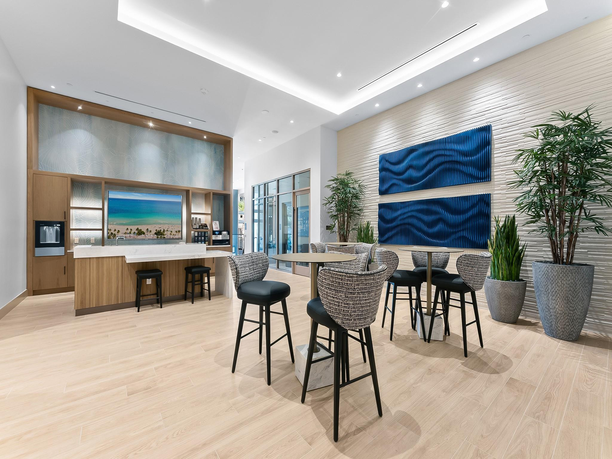 153 N Seabreeze Boulevard 1002