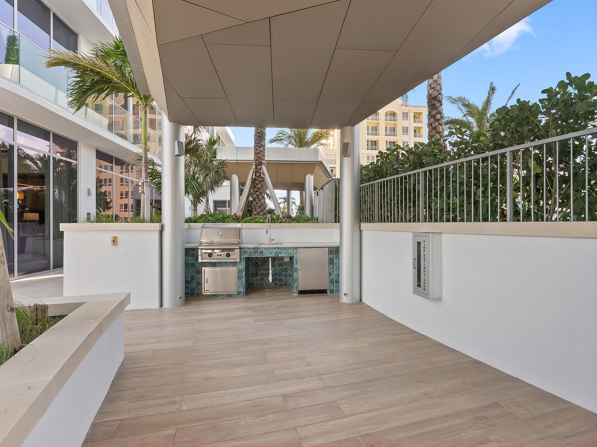 153 N Seabreeze Boulevard 1002