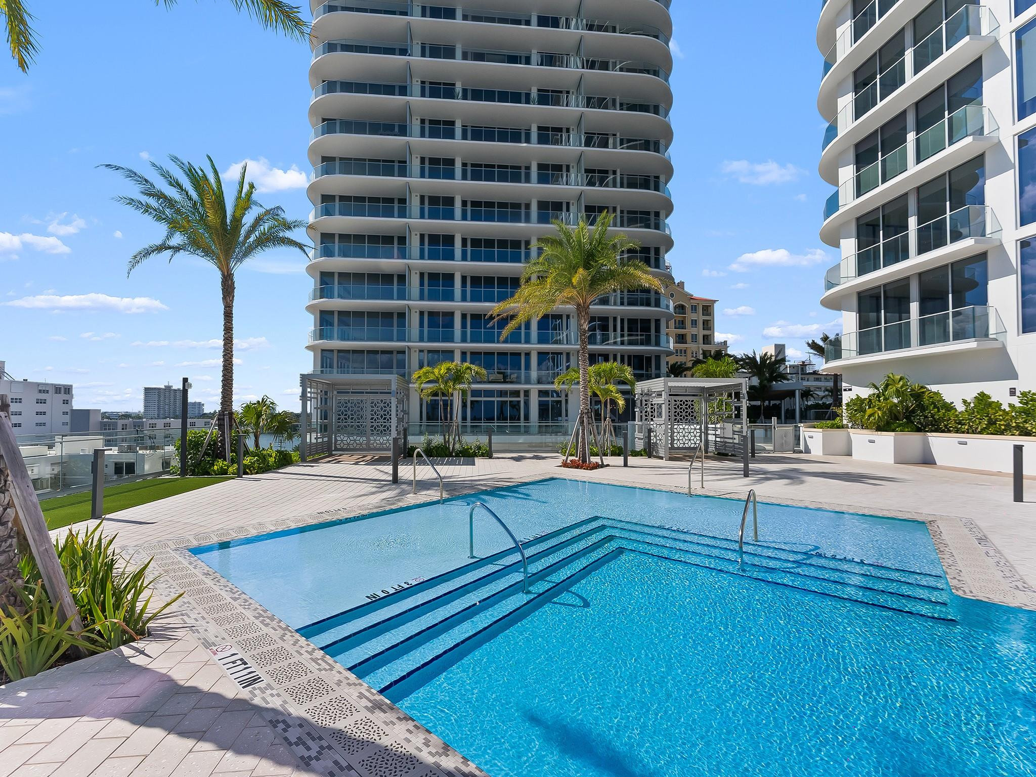 153 N Seabreeze Boulevard 1002