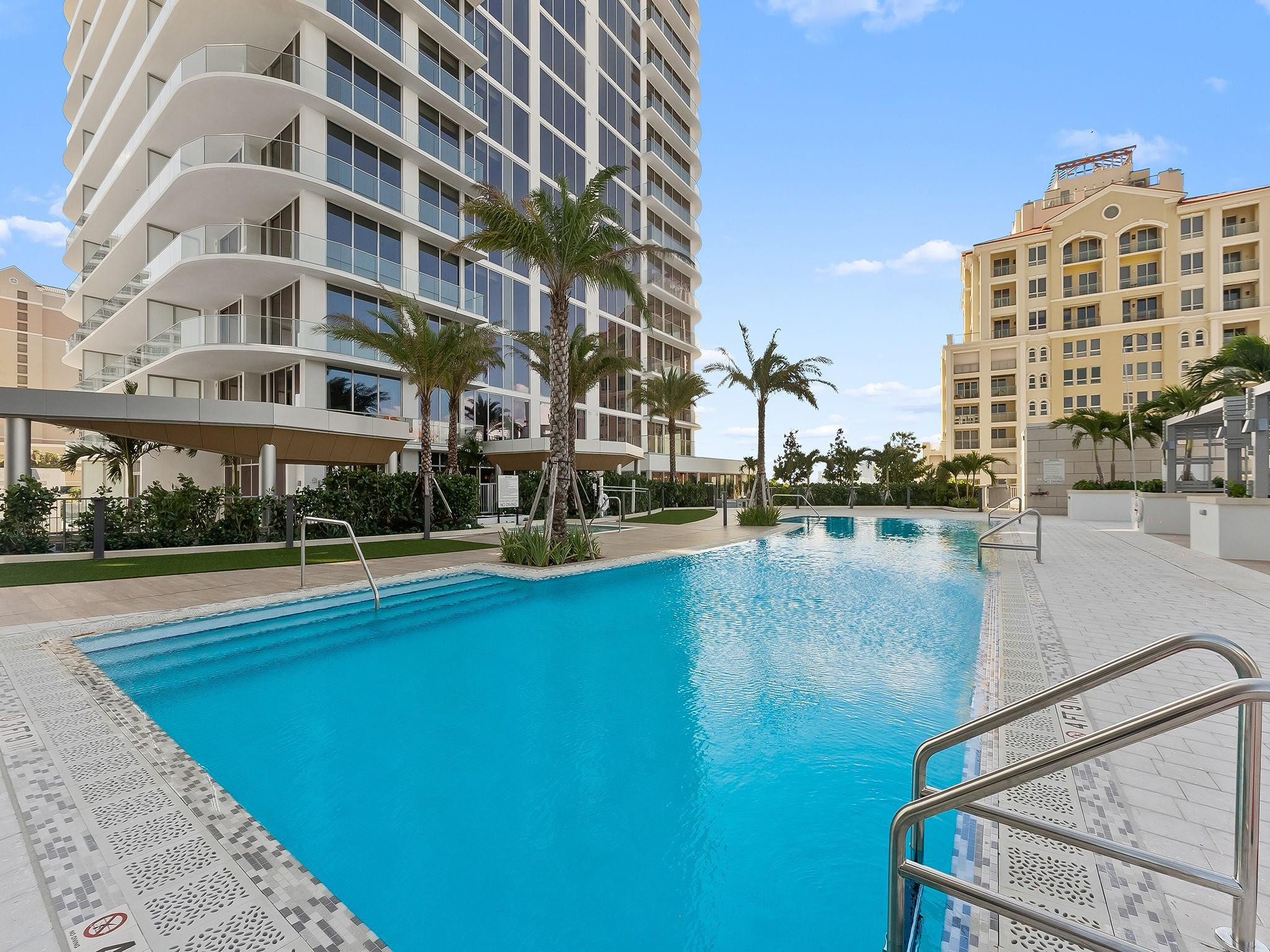 153 N Seabreeze Boulevard 1002