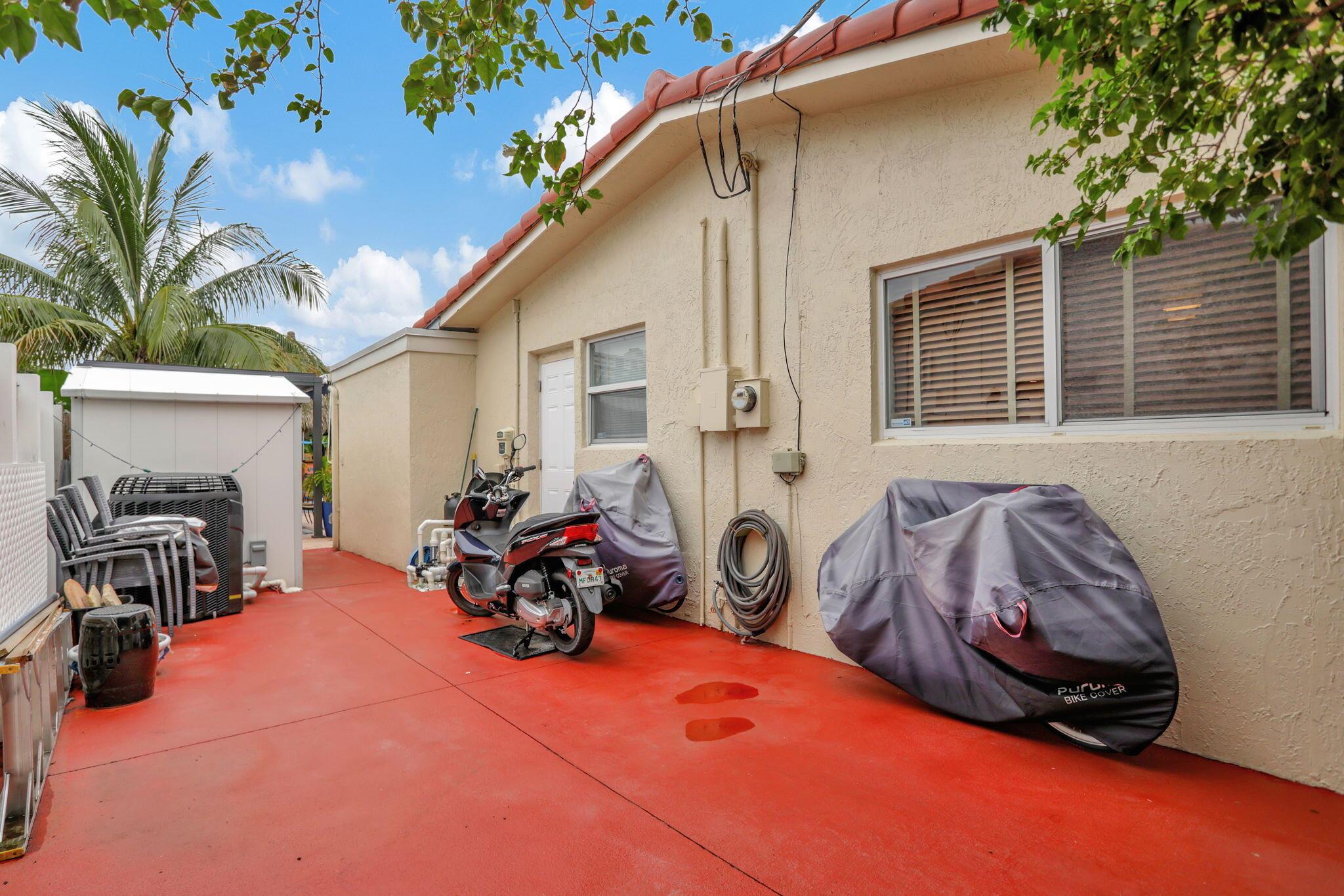 2402 SE 13th Court