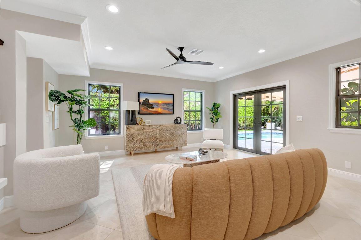 284 Florenada Terrace